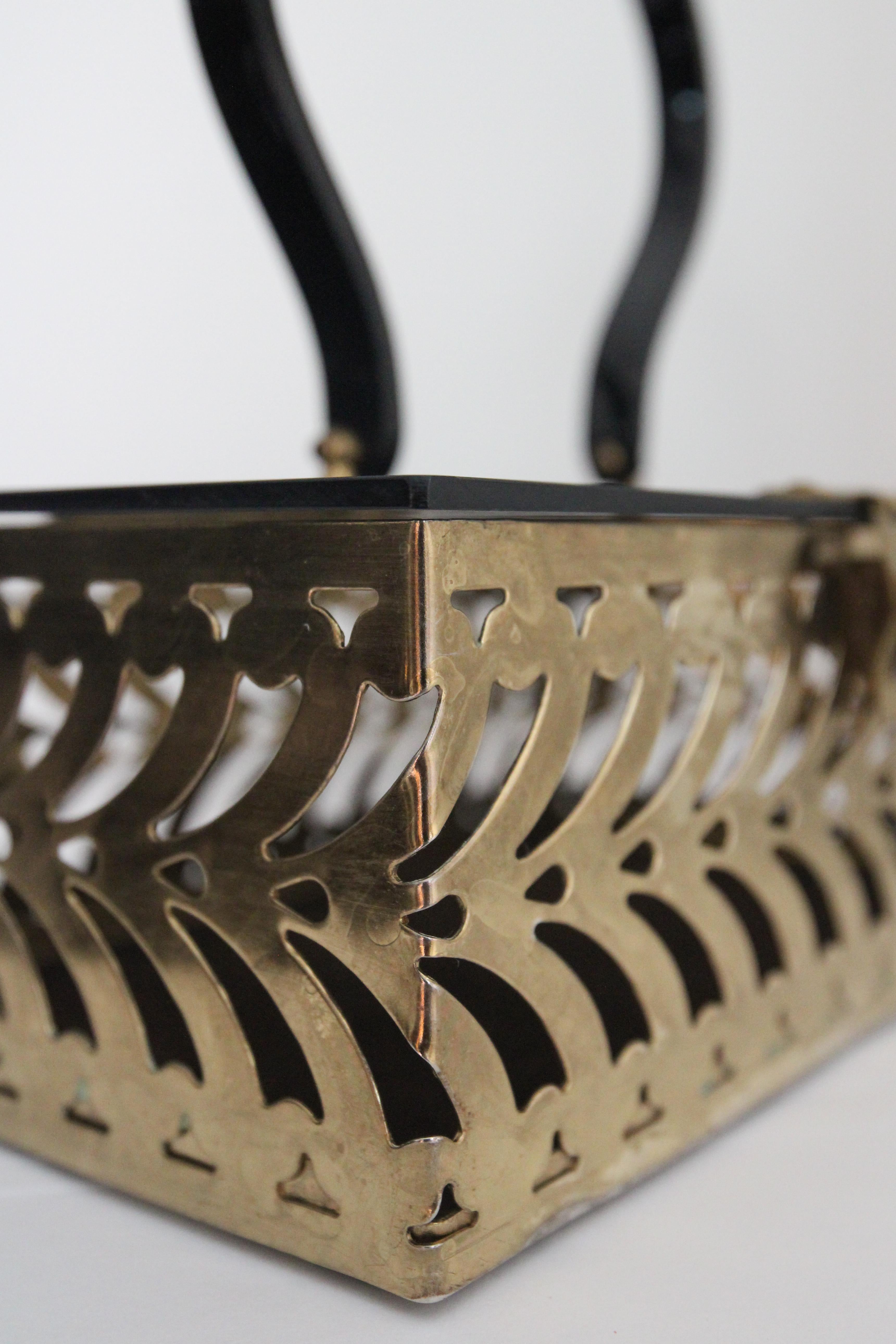 Vintage 1950's Lucite and Brass filigree box bag vintage 1950s box bag gold In Good Condition For Sale In Cheltenham, GB