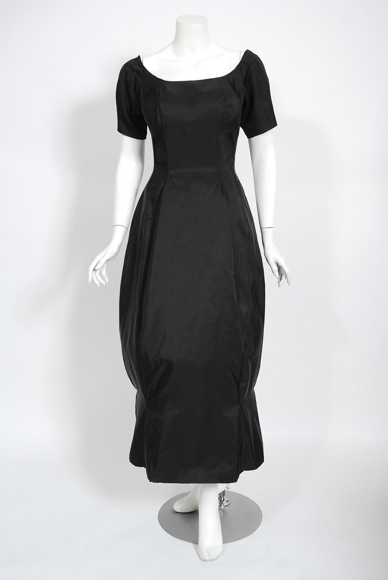Vintage 1950's Madame Grès Haute Couture Sculpted Silk Back-Bow Dress & Jacket  In Good Condition For Sale In Beverly Hills, CA