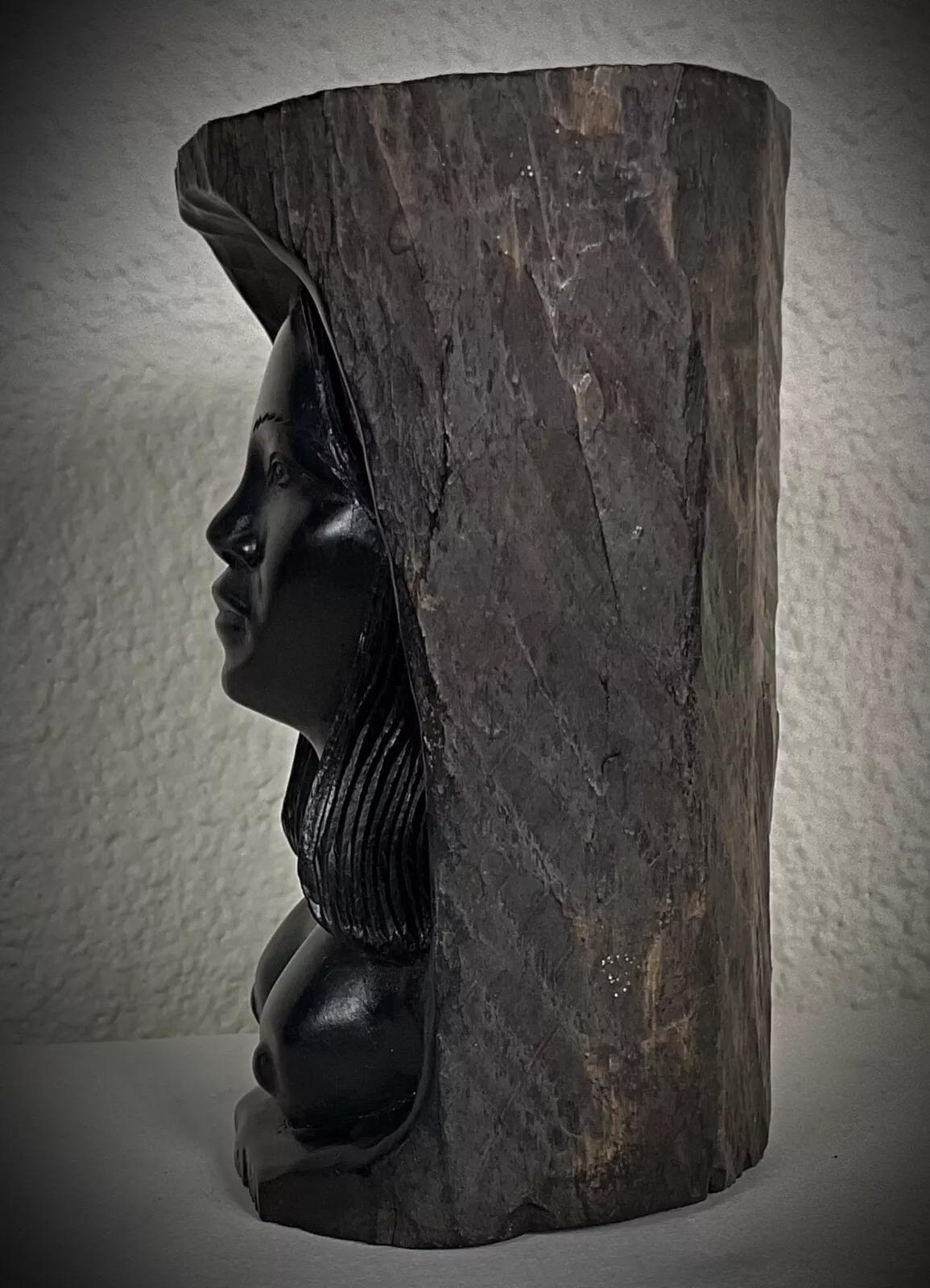 Mid-20th Century Vintage 1950s Malagasy Hand-Carved Ebony Wood Sculpture – Nude Woman - 2Y413 For Sale