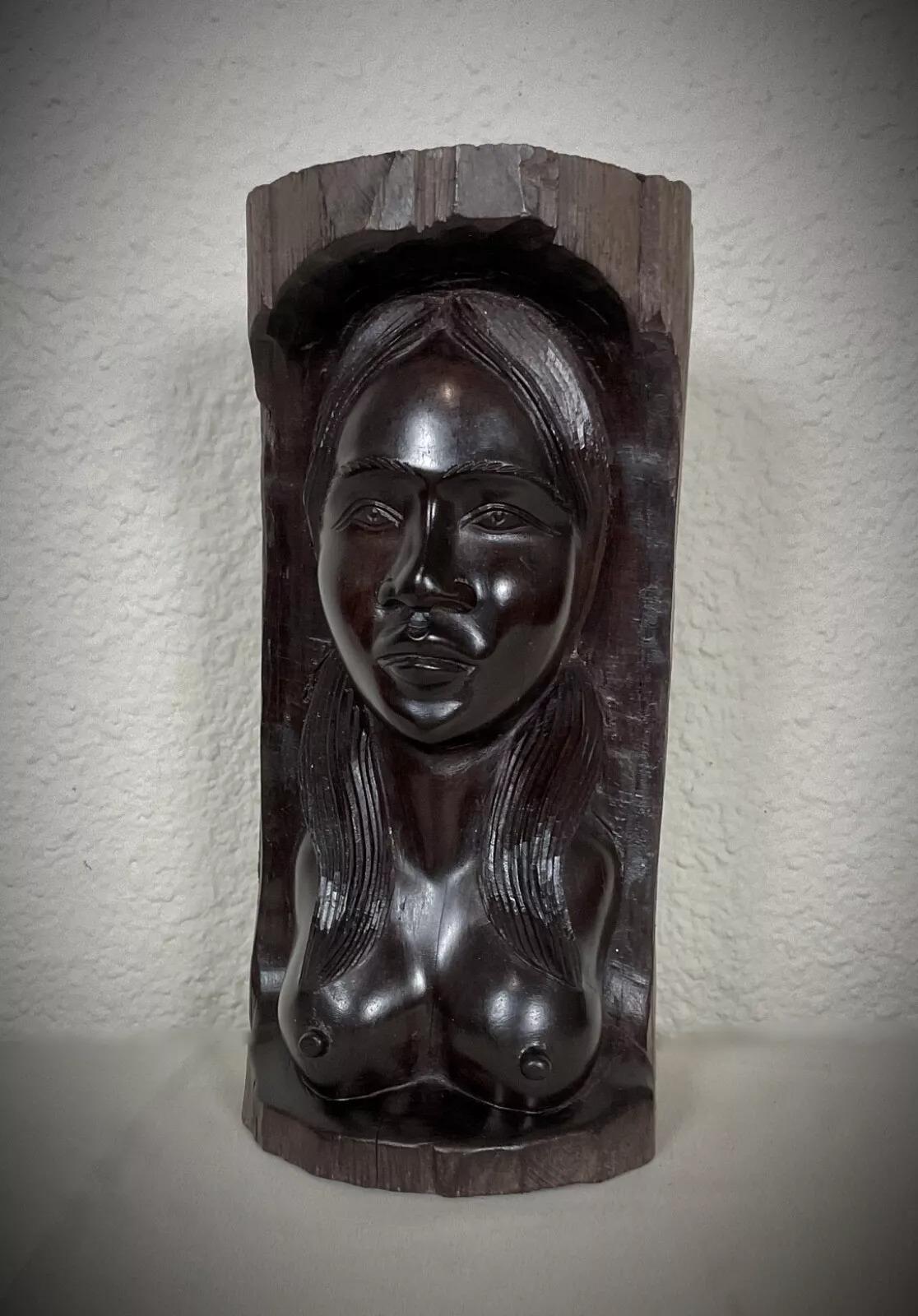 Palissandro Scultura in legno di ebano intagliata a mano in Malgascio del 1950 - Figura di donna - 2Y414 in vendita
