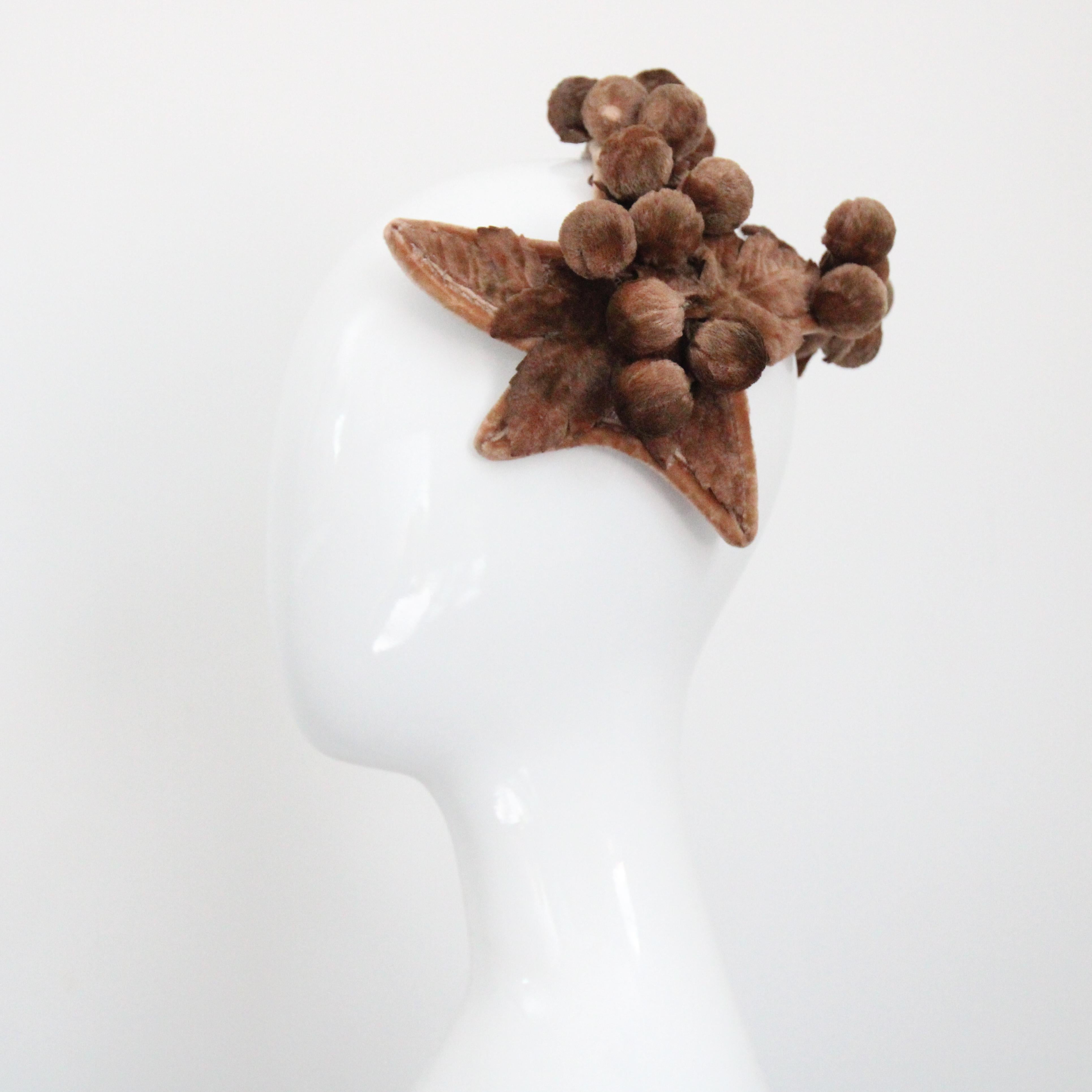 Vintage 1950's Maple Leaf Velvet Bandeau Hut 1950's Velvet Bandeau Hairband Hat im Angebot 1