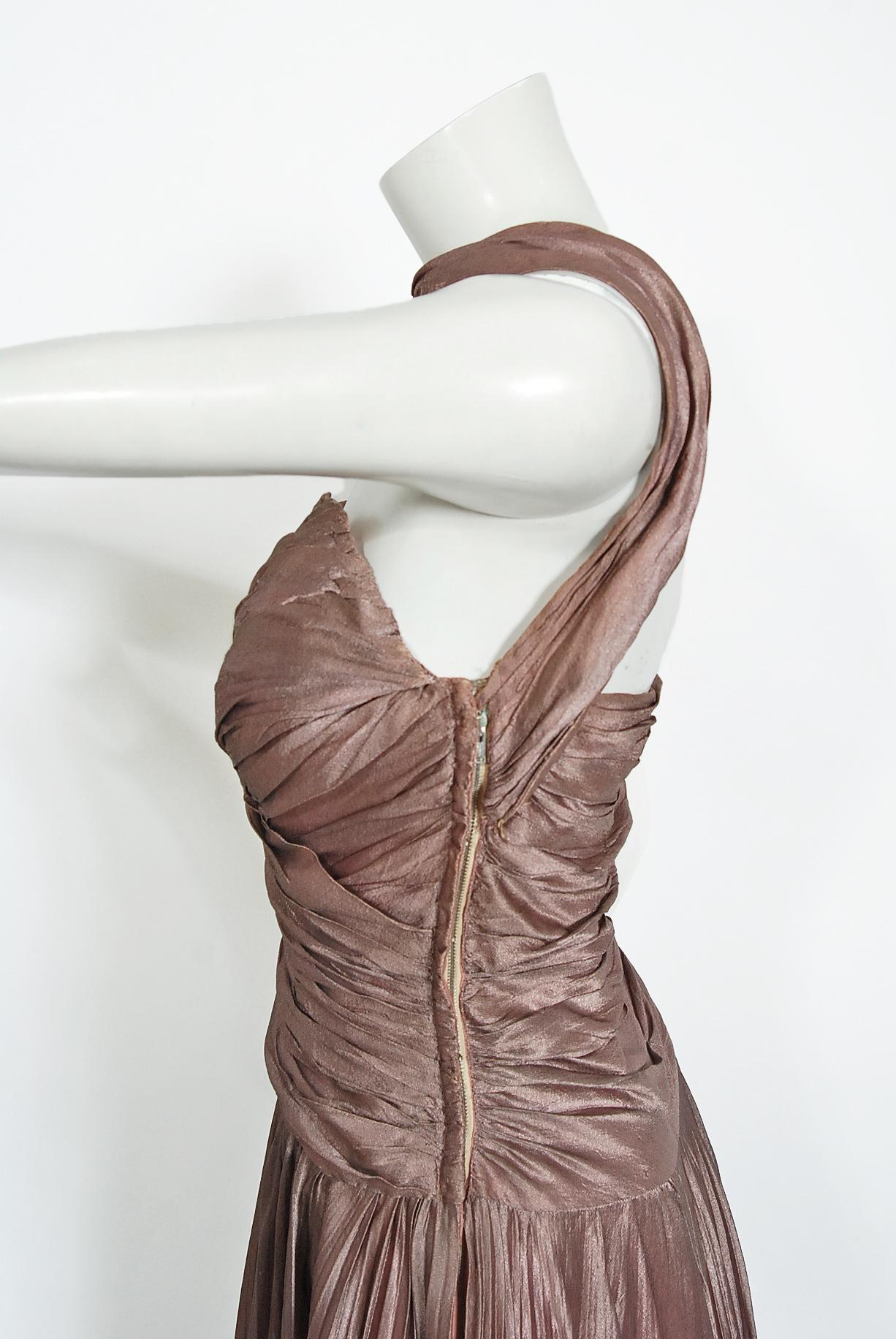 1950er Jahre Marjon Couture Mauve lila Seide Reverse-Halter plissiertes Kleid 1950er Jahre  Damen im Angebot