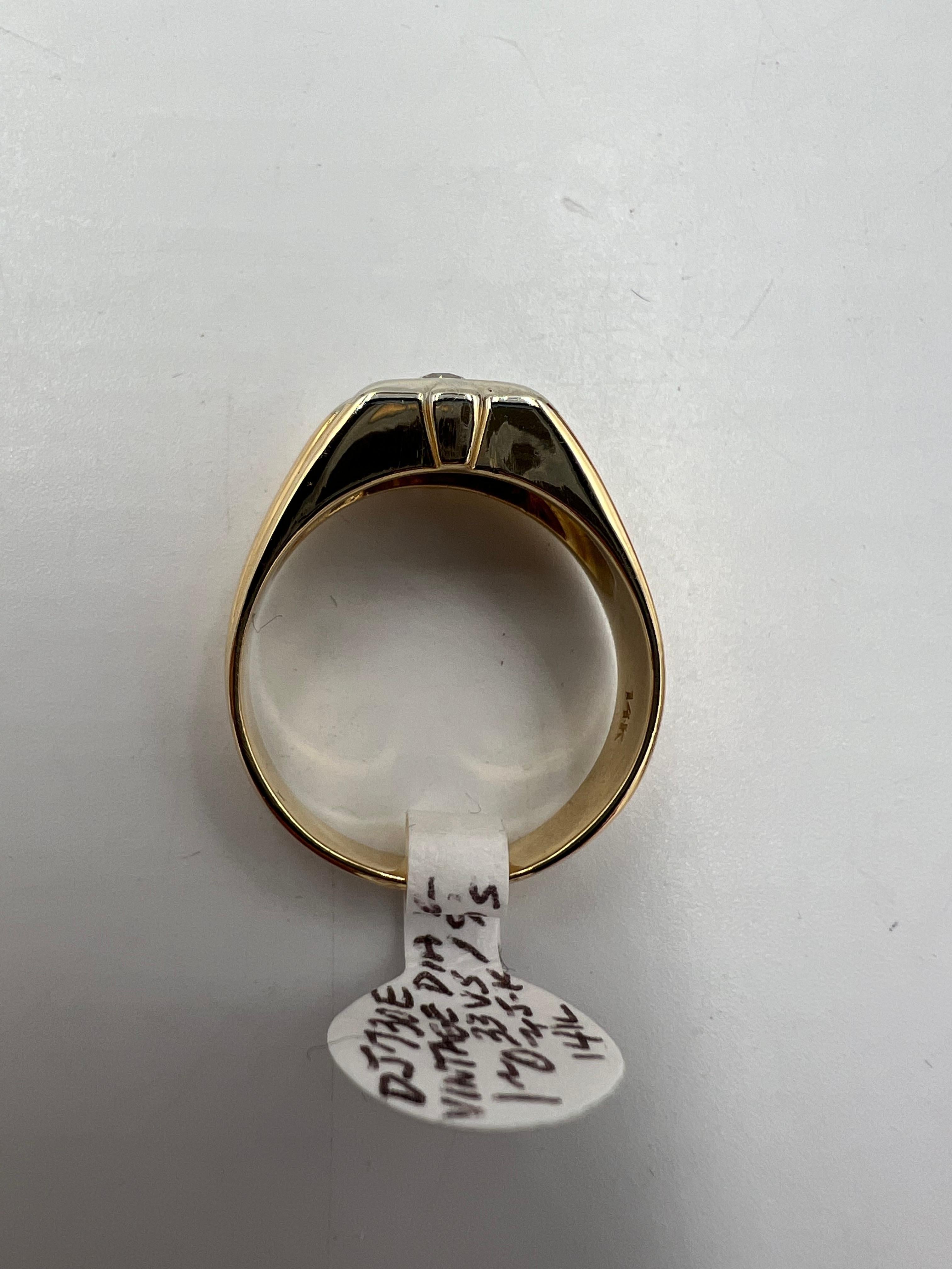 Modernist Vintage 1950s Men’s Diamond Yellow Gold Solitaire Ring For Sale