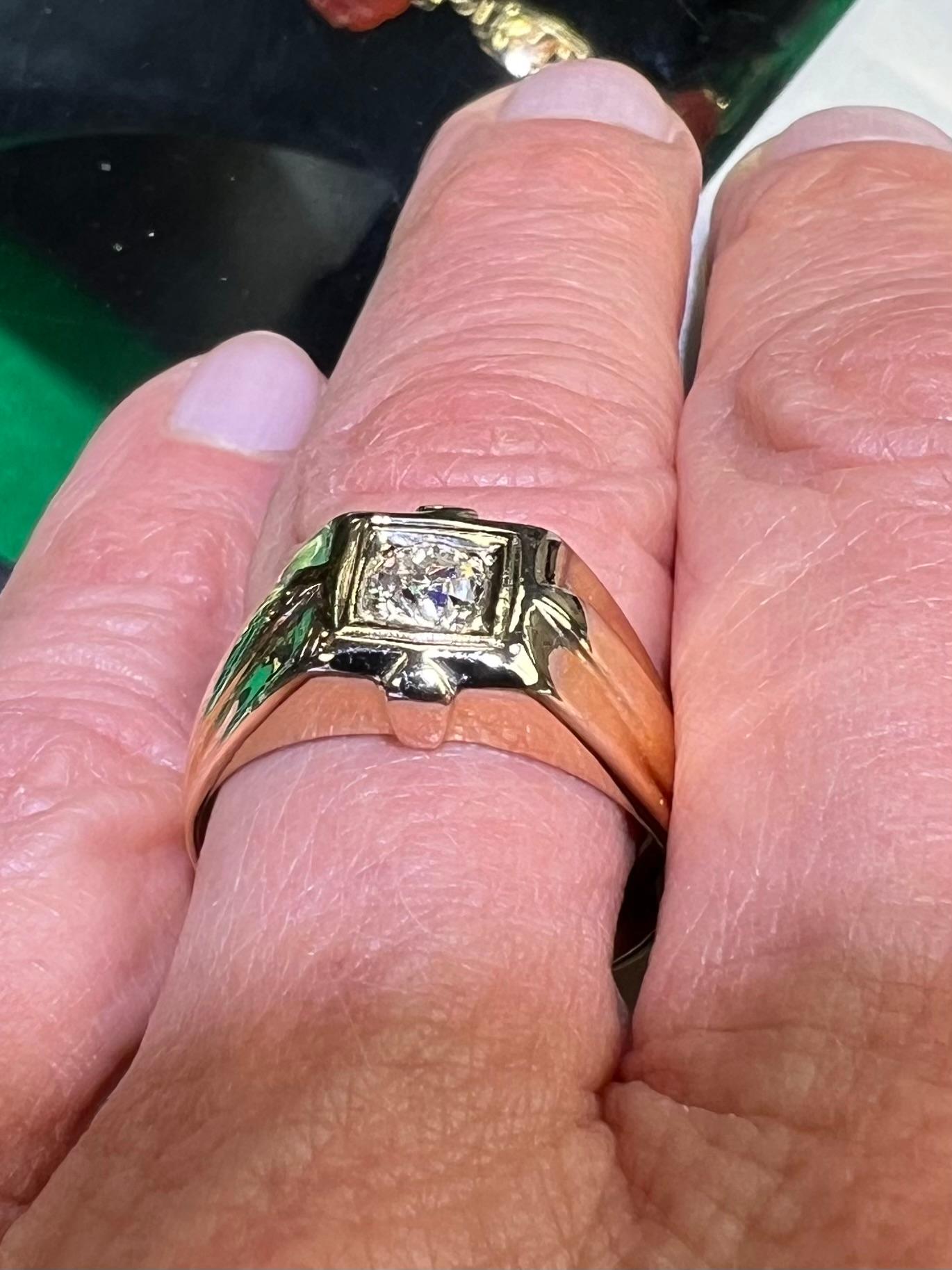 Vintage 1950s Men’s Diamond Yellow Gold Solitaire Ring In Good Condition For Sale In Los Angeles, CA