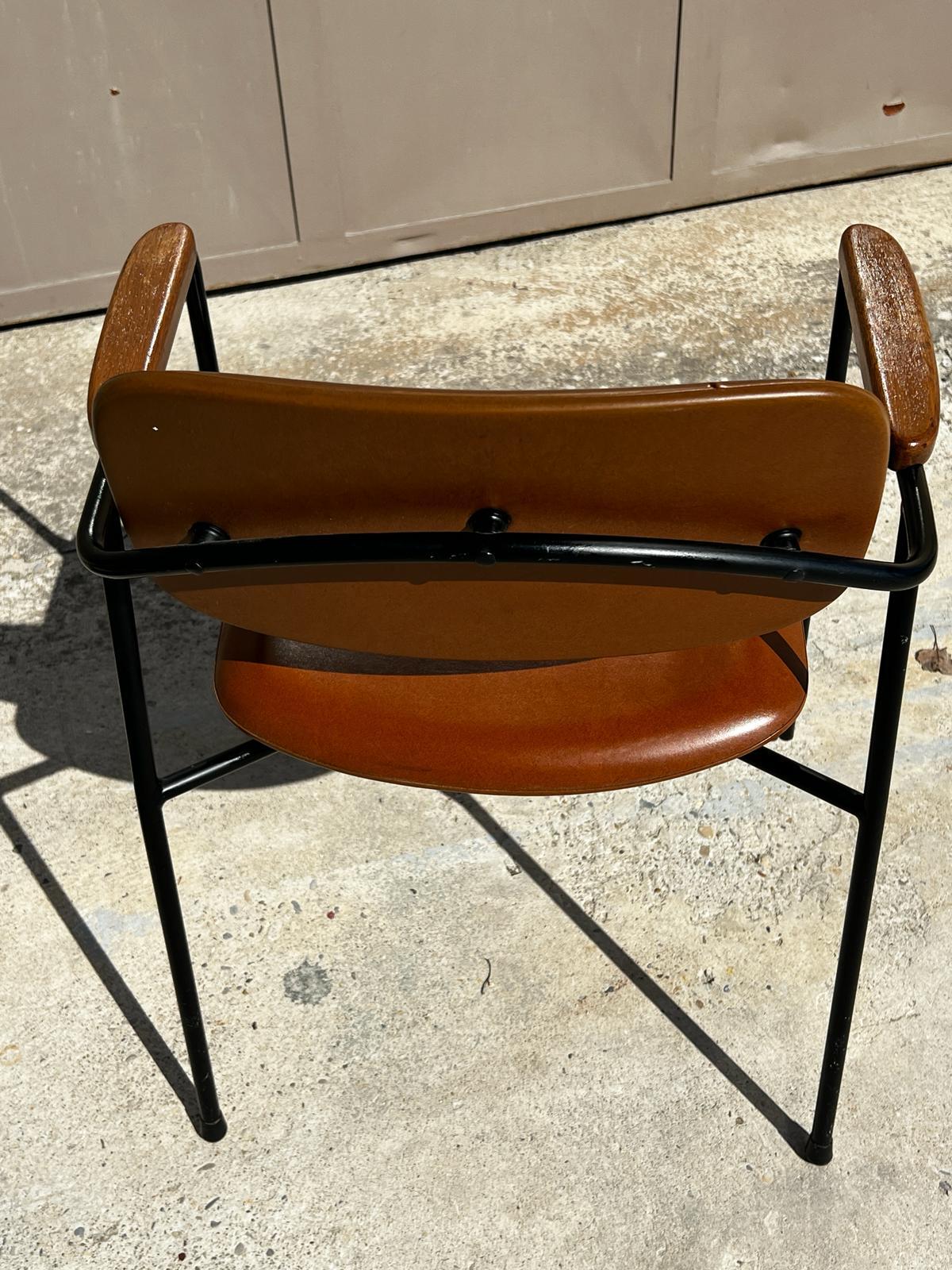 Vintage 1950s metal, oak and brown leatherette armchair in Pierre Paulin style  For Sale 1