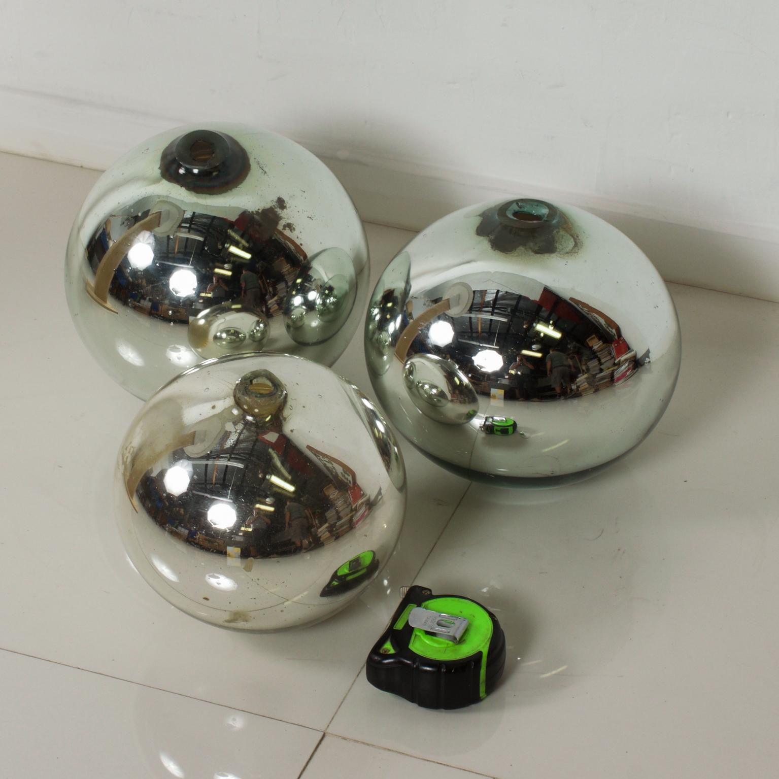 Mid-Century Modern Vintage 1950s Mexico Mercury Glass Globes Gazing Ball Spheres- set of 3