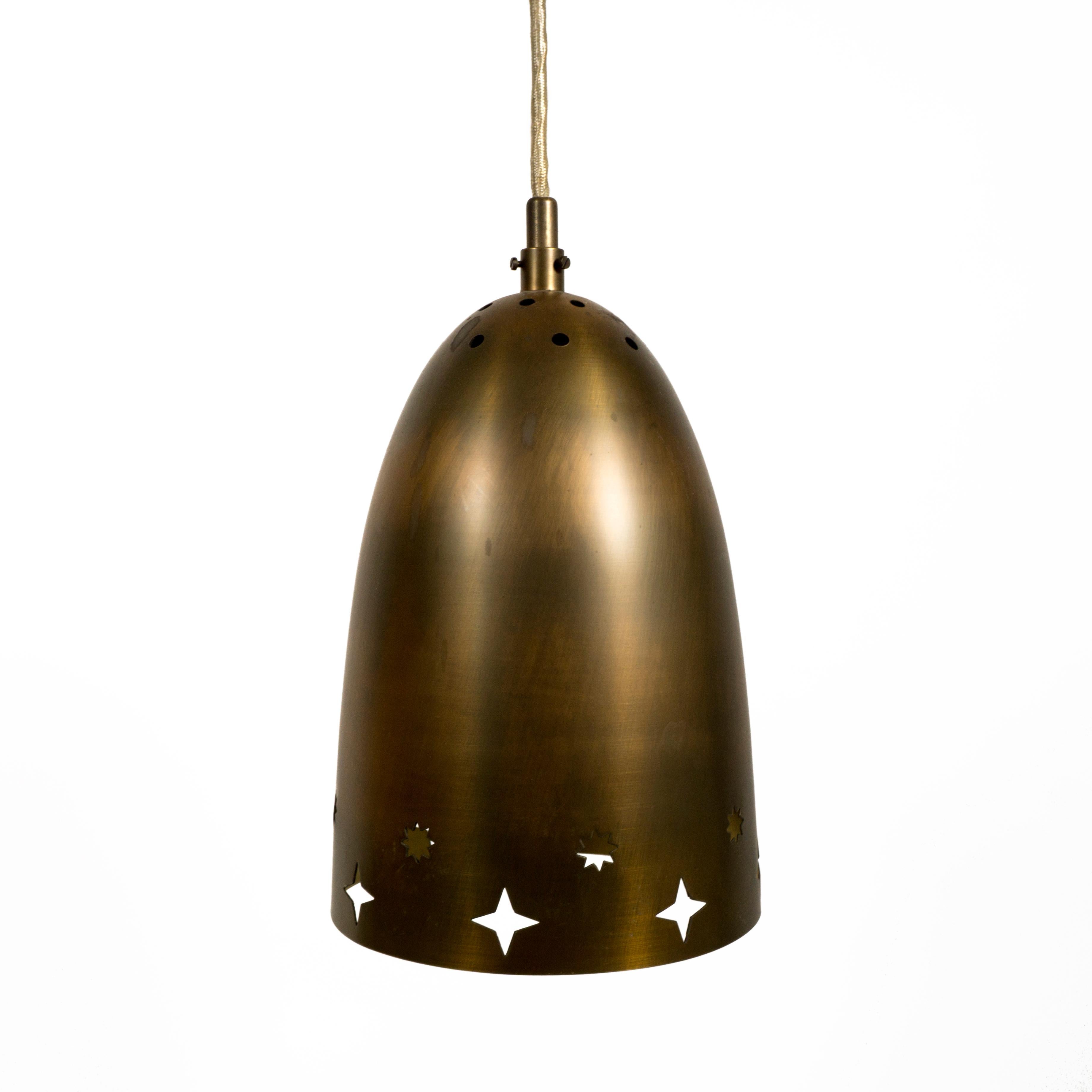 Vintage 1950s Mid Century Modern Star Perforated Brass Church s Light (lampe à suspension) Bon état - En vente à Regensburg, DE