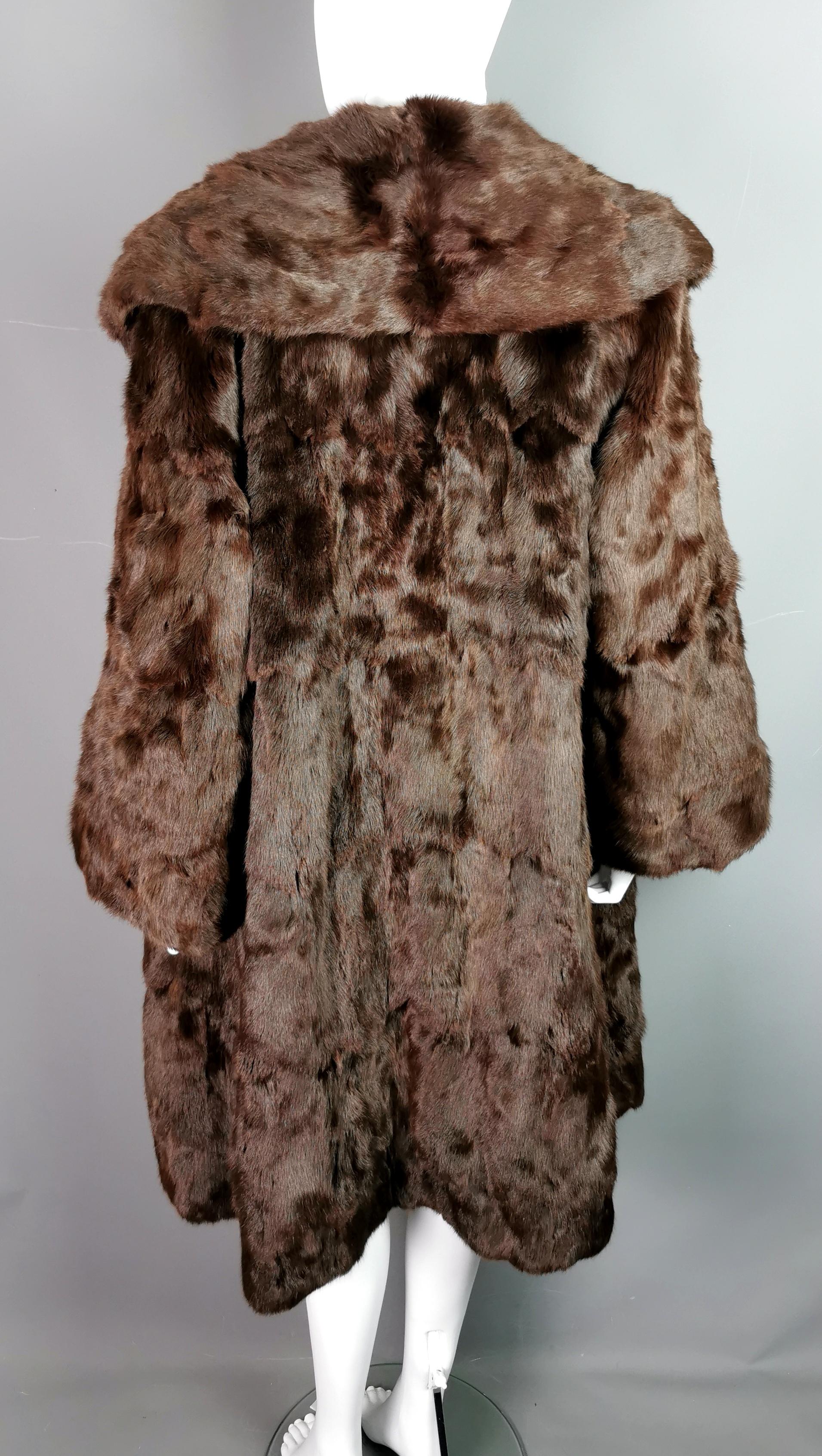 Vintage 1950s mink fur swing coat, fine quality  In Good Condition For Sale In NEWARK, GB