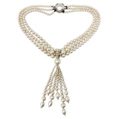 Collier vintage des années 1950 à plusieurs rangs, avec des perles de culture et des pompons