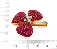 Vintage 1950s Mystery-Invisibly Set Ruby Diamond Clover 18K Y&W Gold Pin Brooch