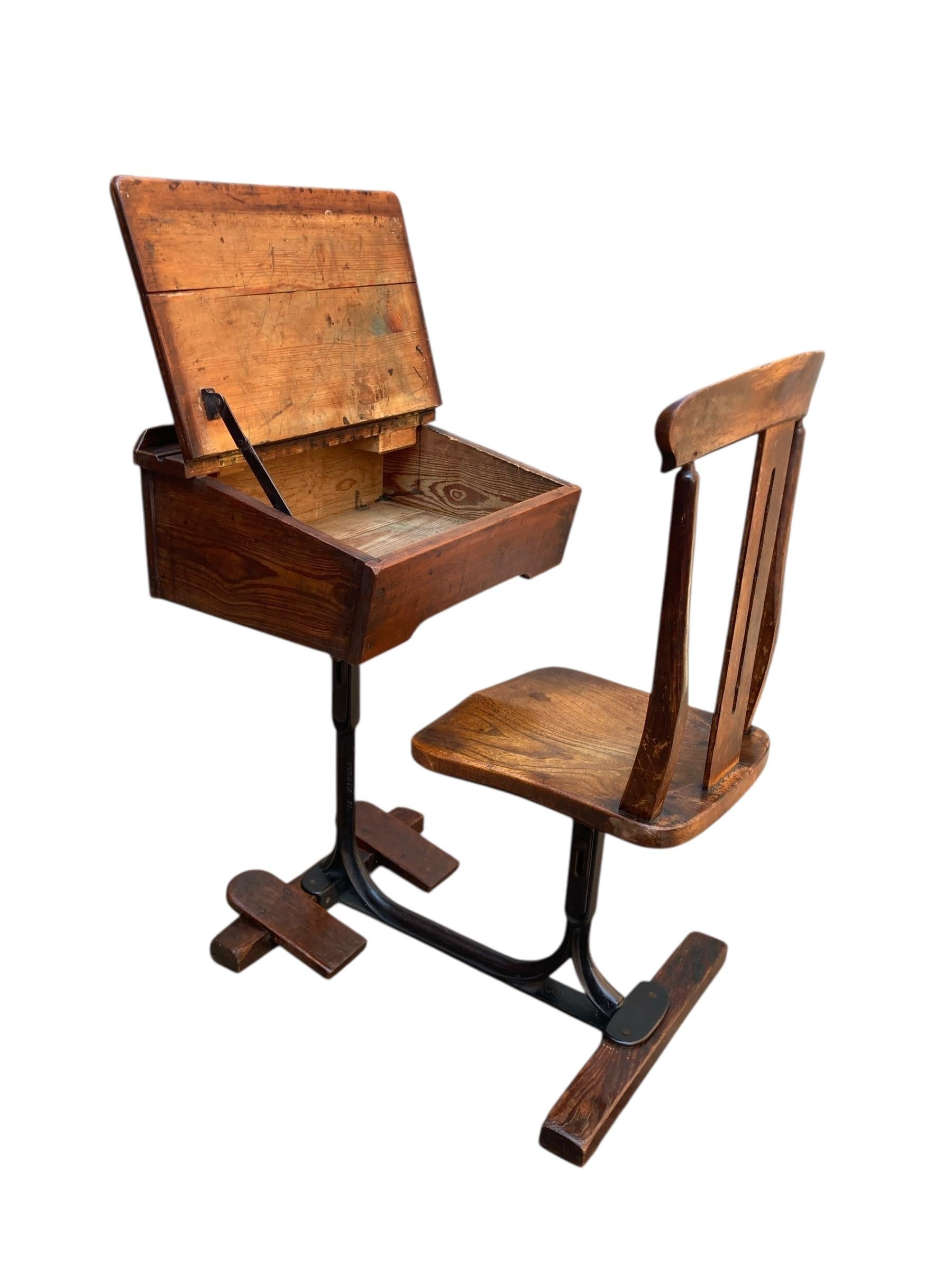 Scrivania e sedia combinata in Oak del 1950 