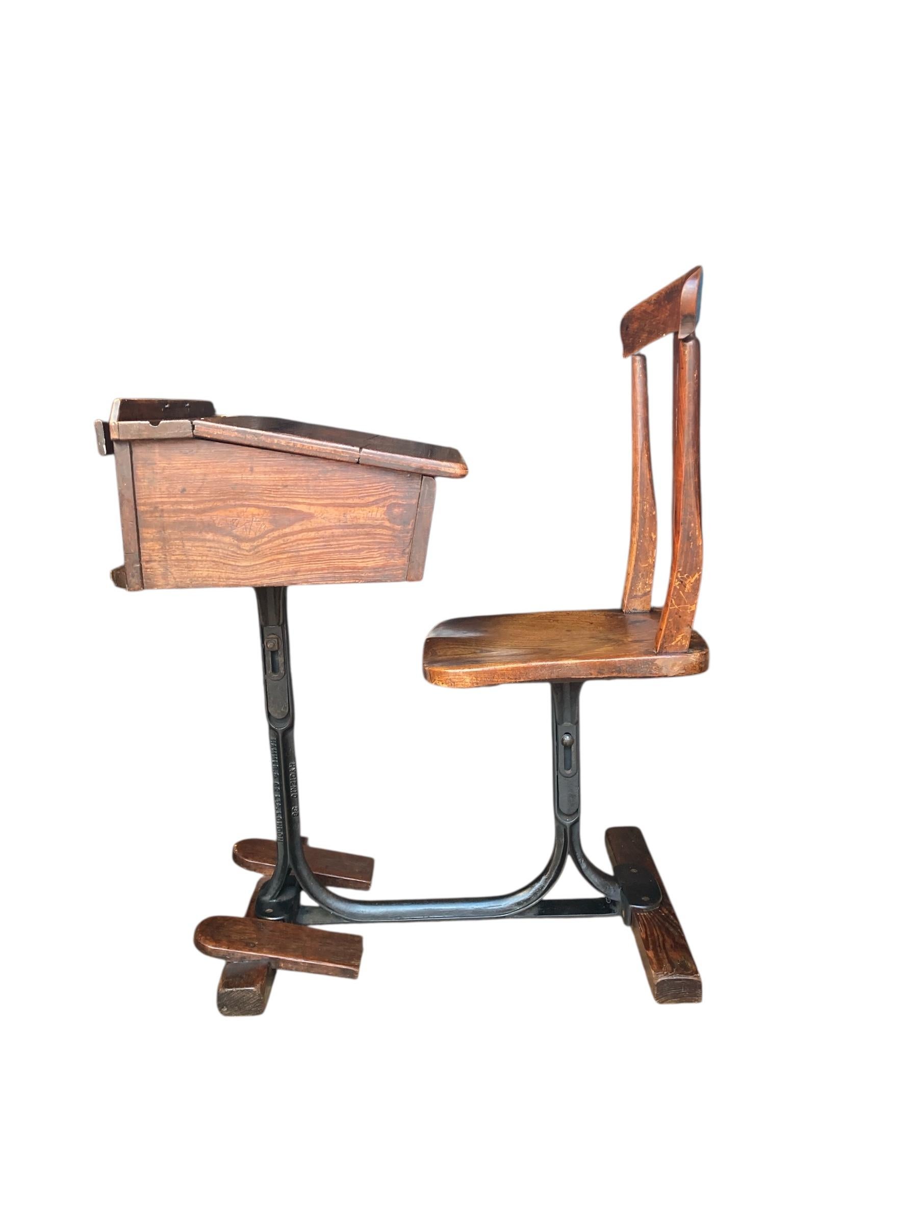 Scrivania e sedia combinata in Oak del 1950 