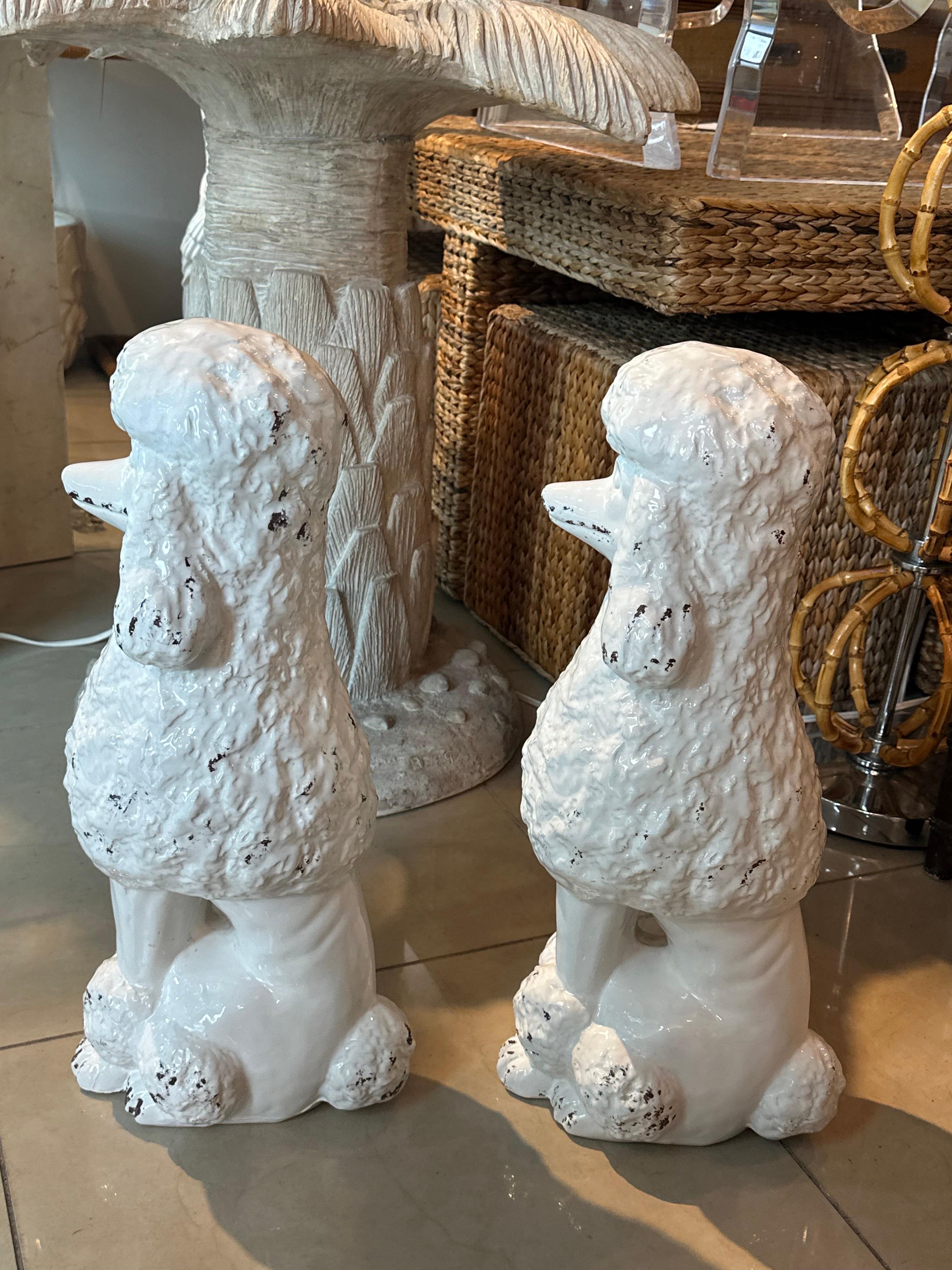 Vintage anni '50 Coppia di statue di cani barboncini bianchi in ceramica Made in Italy in vendita 2