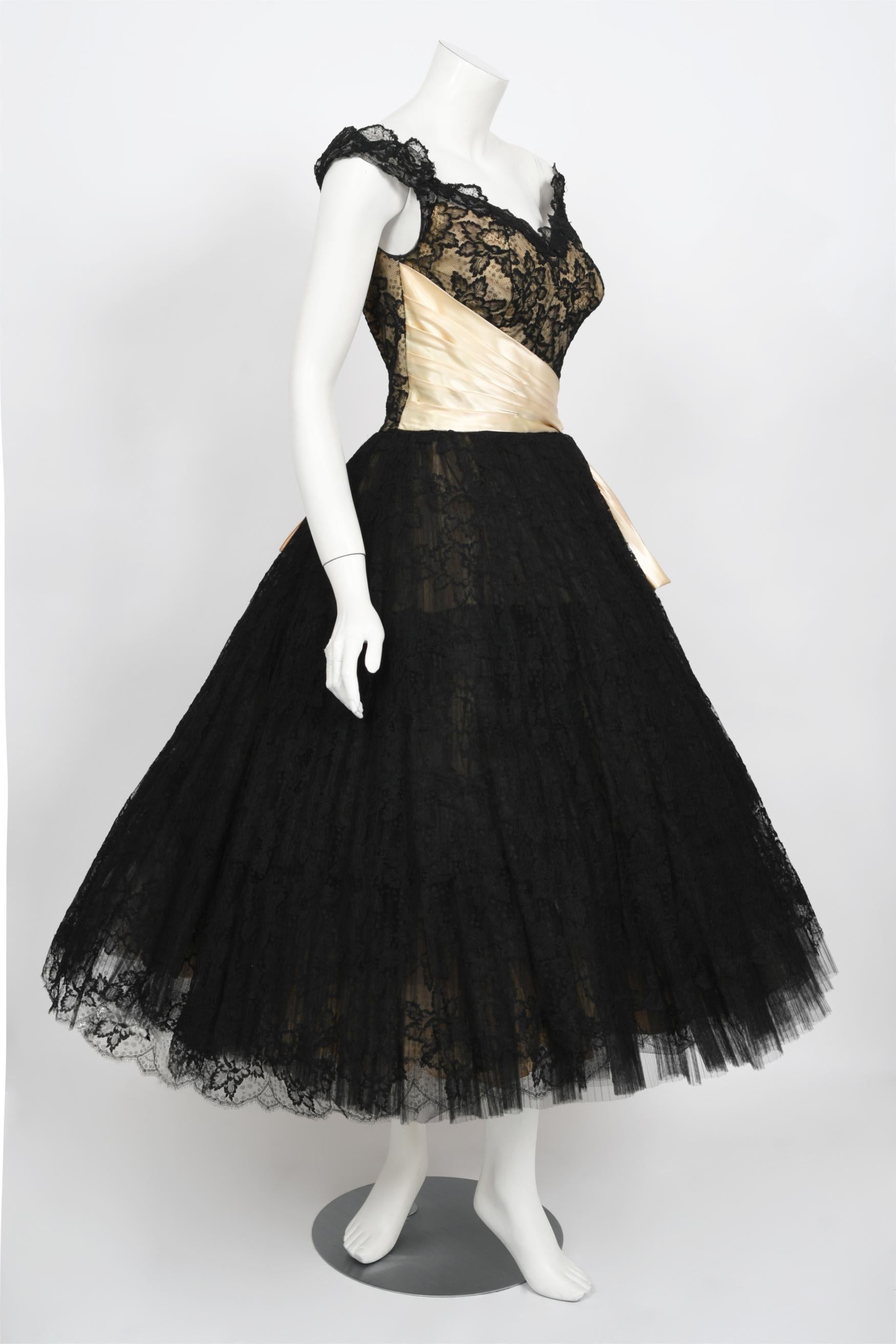 Vintage 1950's Pauline Trigere Black Lace & Ivory Satin Off-Shoulder Party Dress For Sale 5