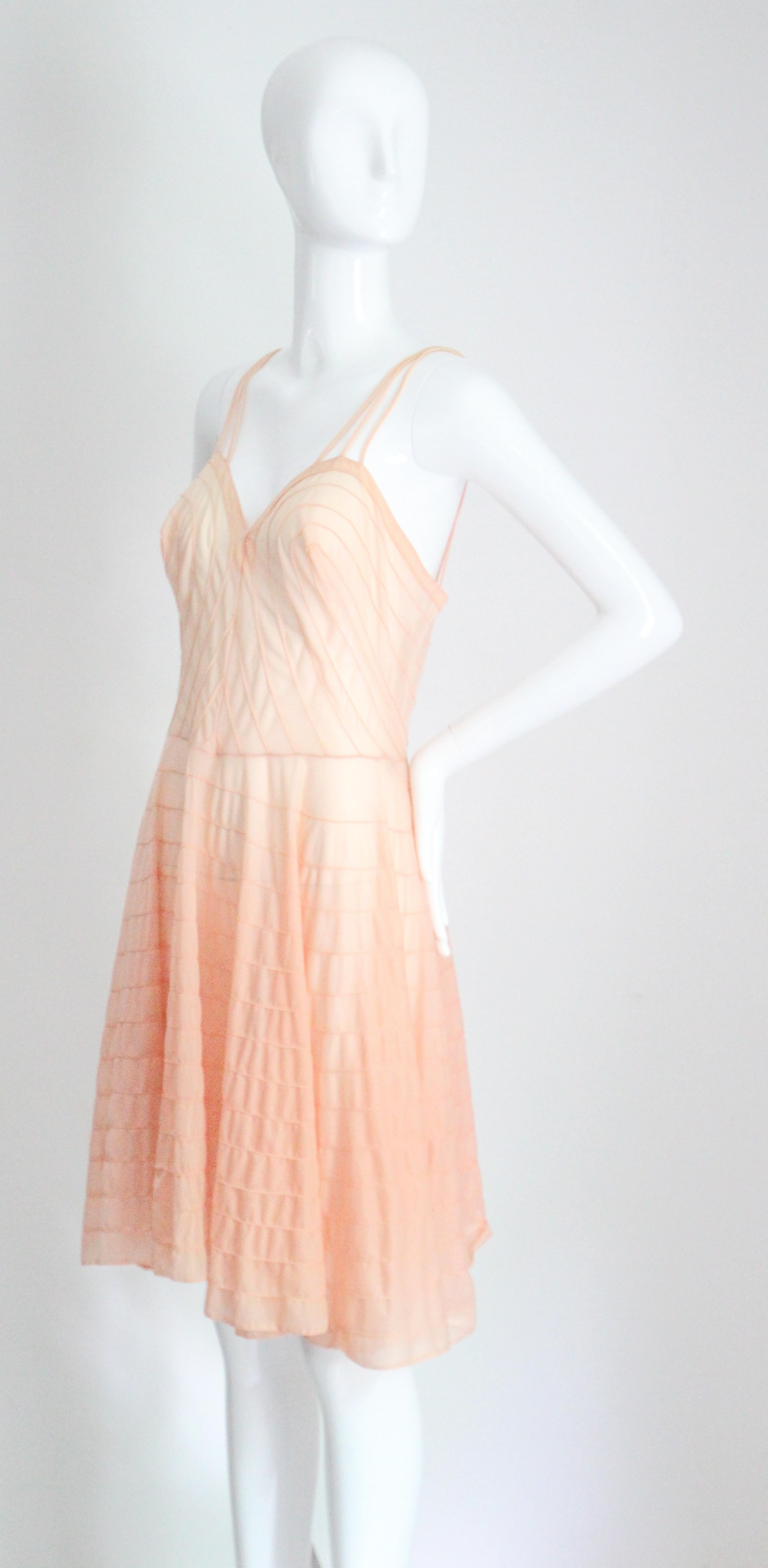 Vestido de melocotón vintage de los años 50 Slip lencería Vanity Fair de los años 50 UK 10-12 US 6-8 en Bueno estado para la venta en Cheltenham, GB