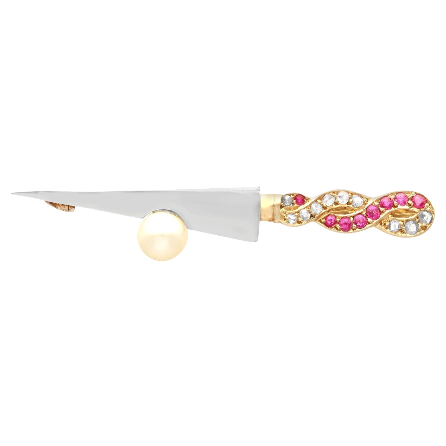 Vintage 1950s Pearl Ruby and Diamond and Yellow Gold Sword Brooch (Broche épée en or jaune avec perles, rubis et diamants)