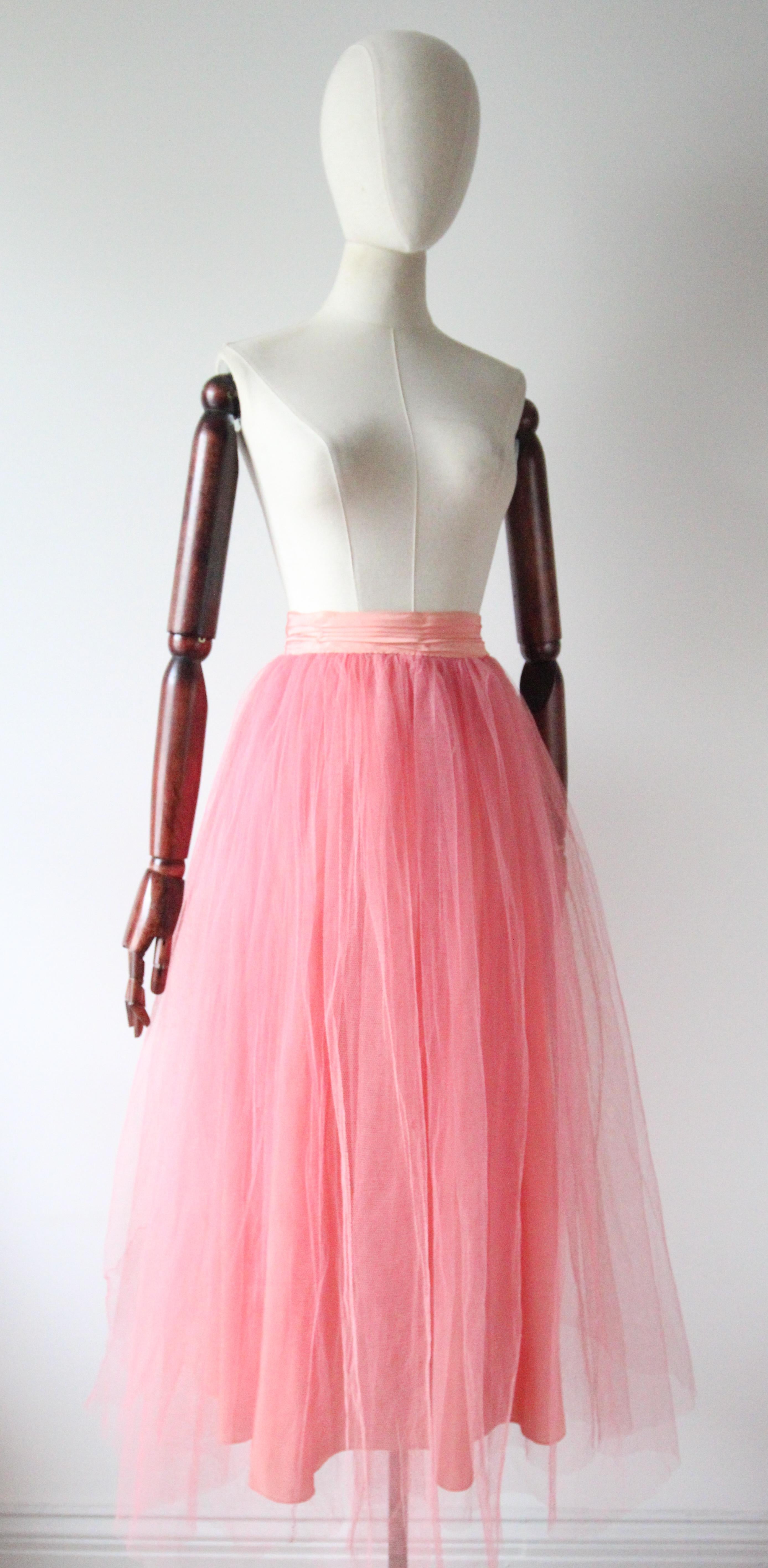 Vintage 1950's pink layered tulle skirt 1950's petticoat skirt UK 4-6 US 0-2 In Good Condition In Cheltenham, GB