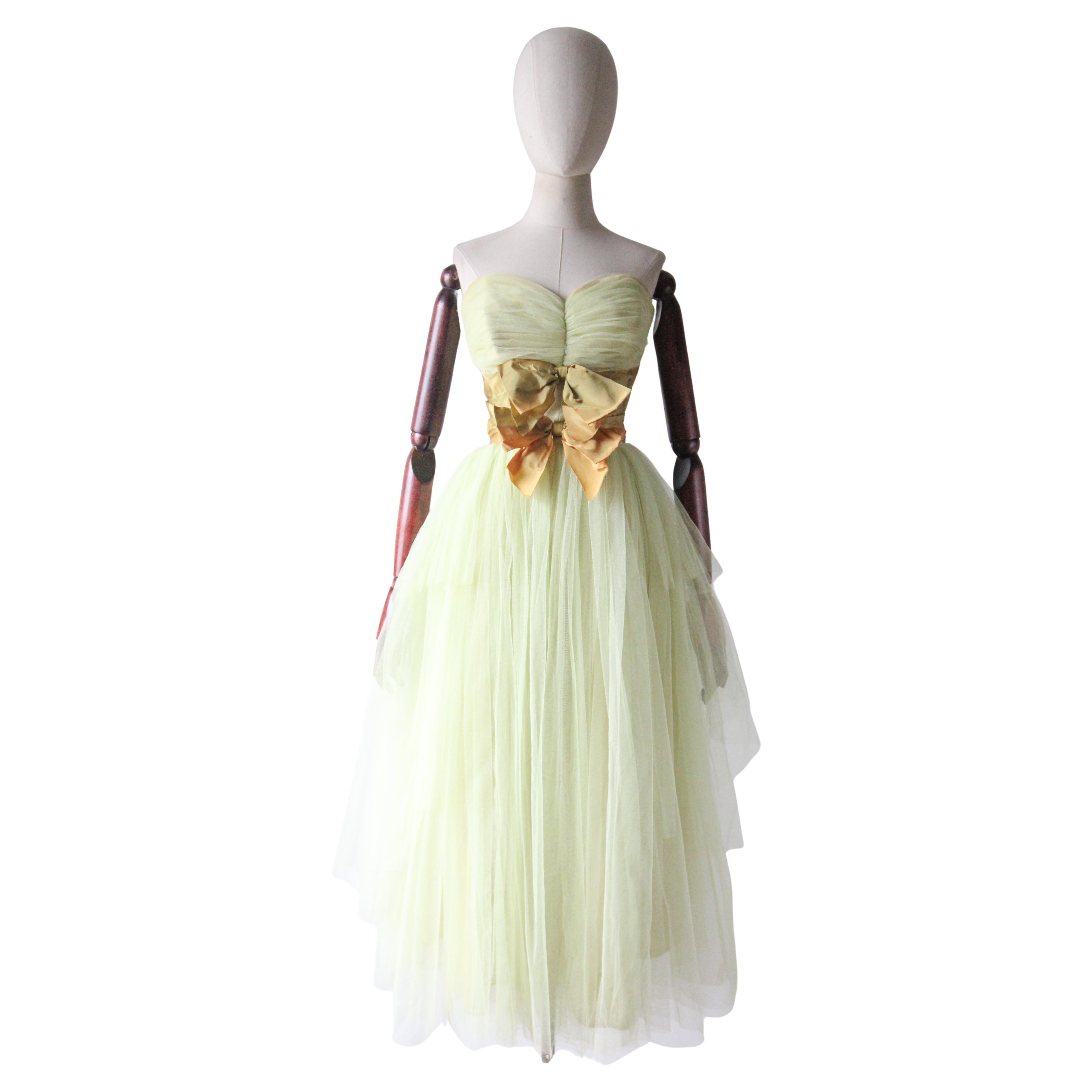 Vintage 1950's Pistachio Green Tulle Dress Strapless Sweetheart Neckline UK 6 For Sale
