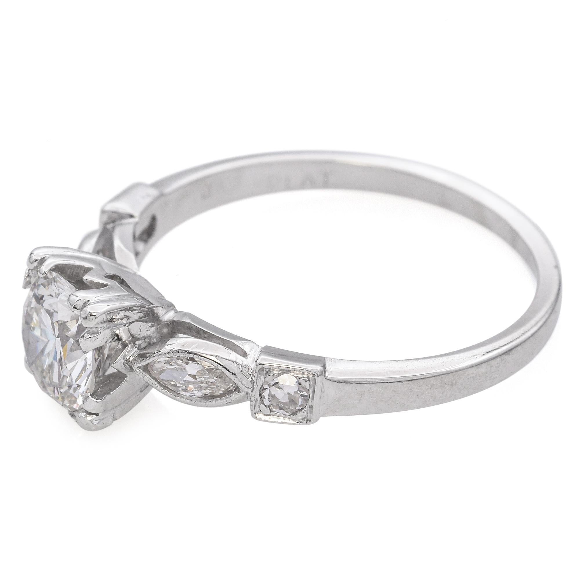 Donna Anello di fidanzamento vintage anni '50 in platino con diamante 0,69ct H VS1 in vendita