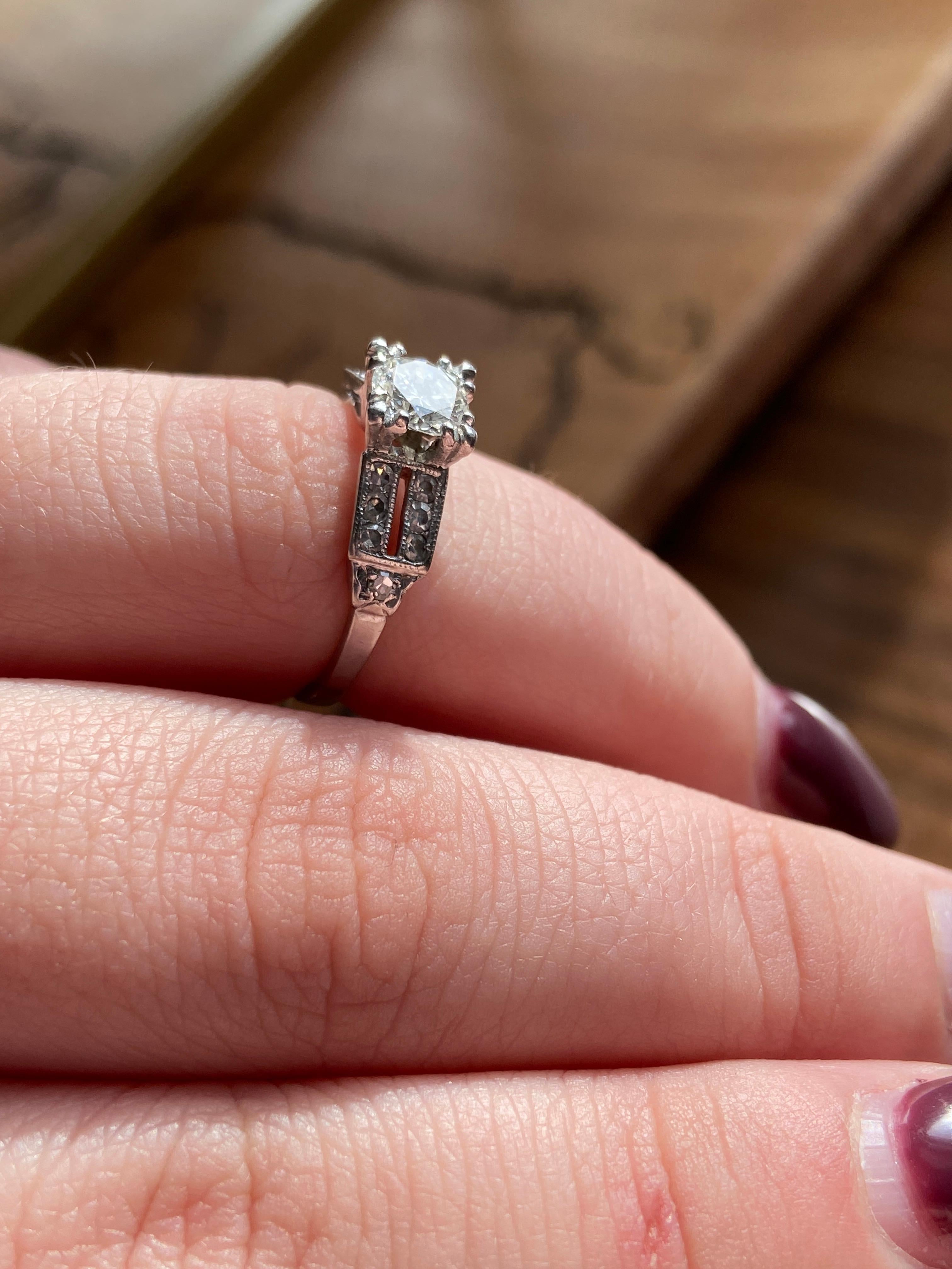 Vintage 1950s Platinum and Diamond Engagement Ring For Sale 4