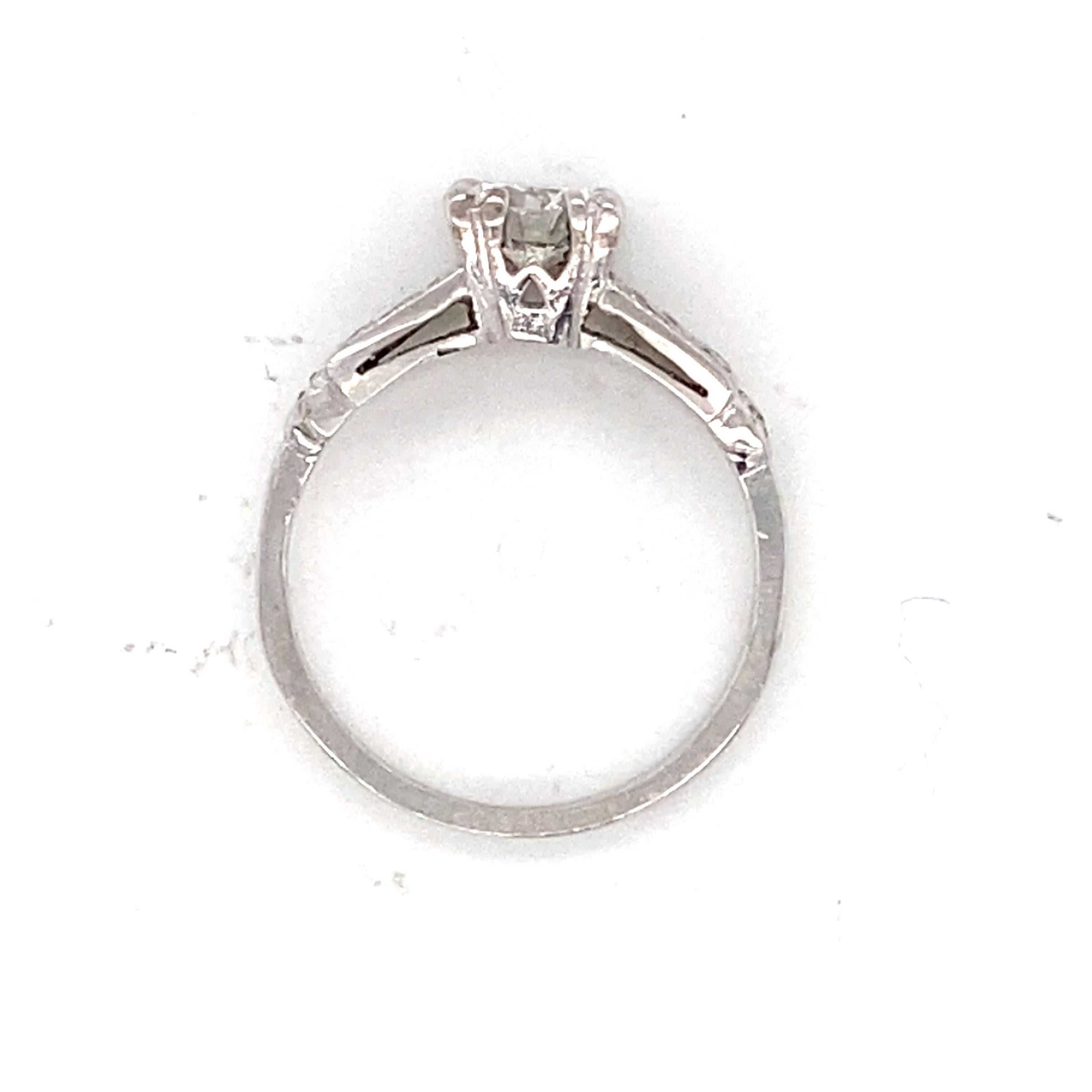 Vintage 1950s Platinum and Diamond Engagement Ring In Good Condition For Sale In Towson, MD
