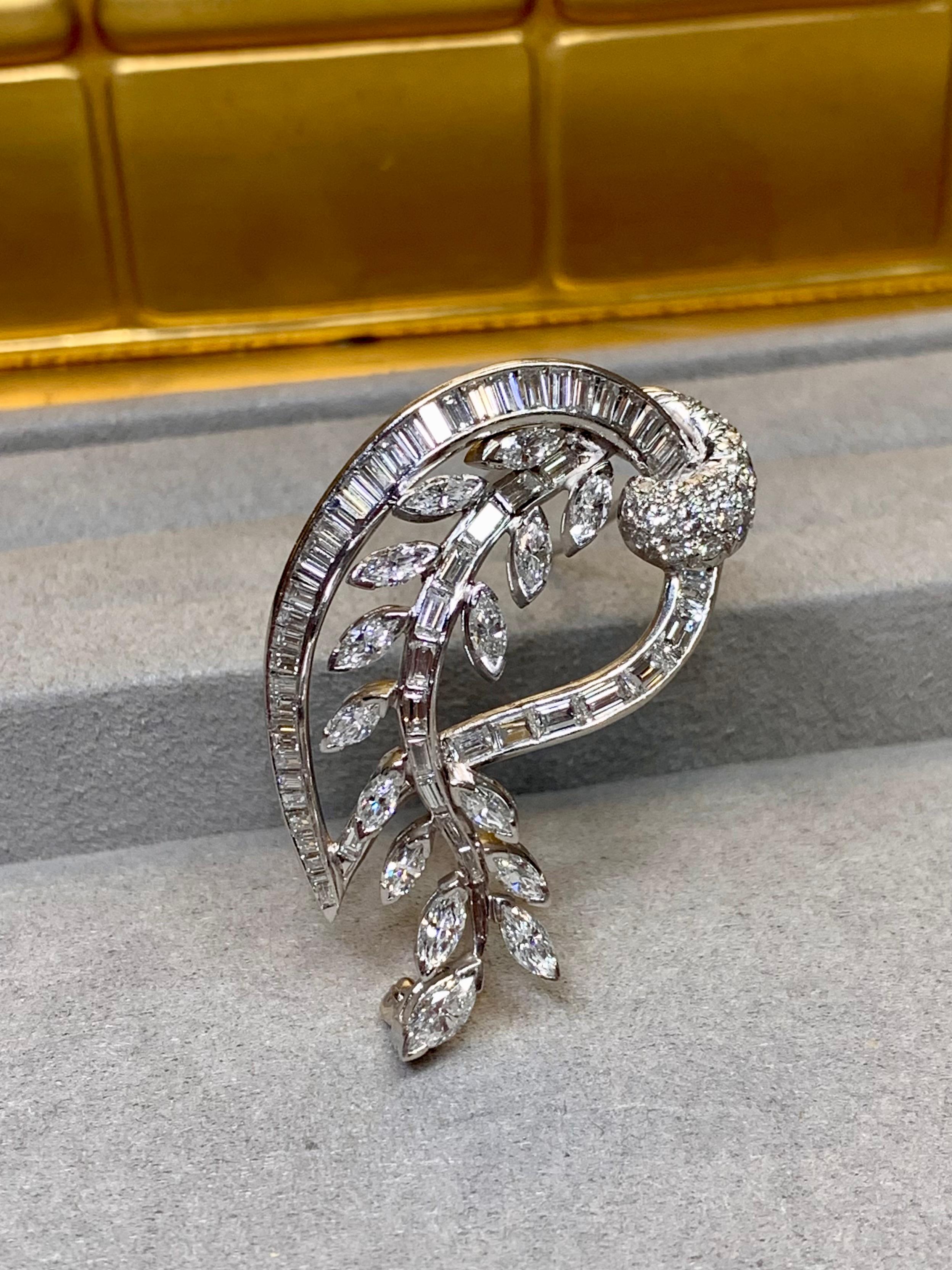 Spilla Vintage 1950 in platino con diamante Baguette Marquise Paisley Leaf 7ctw in vendita 4