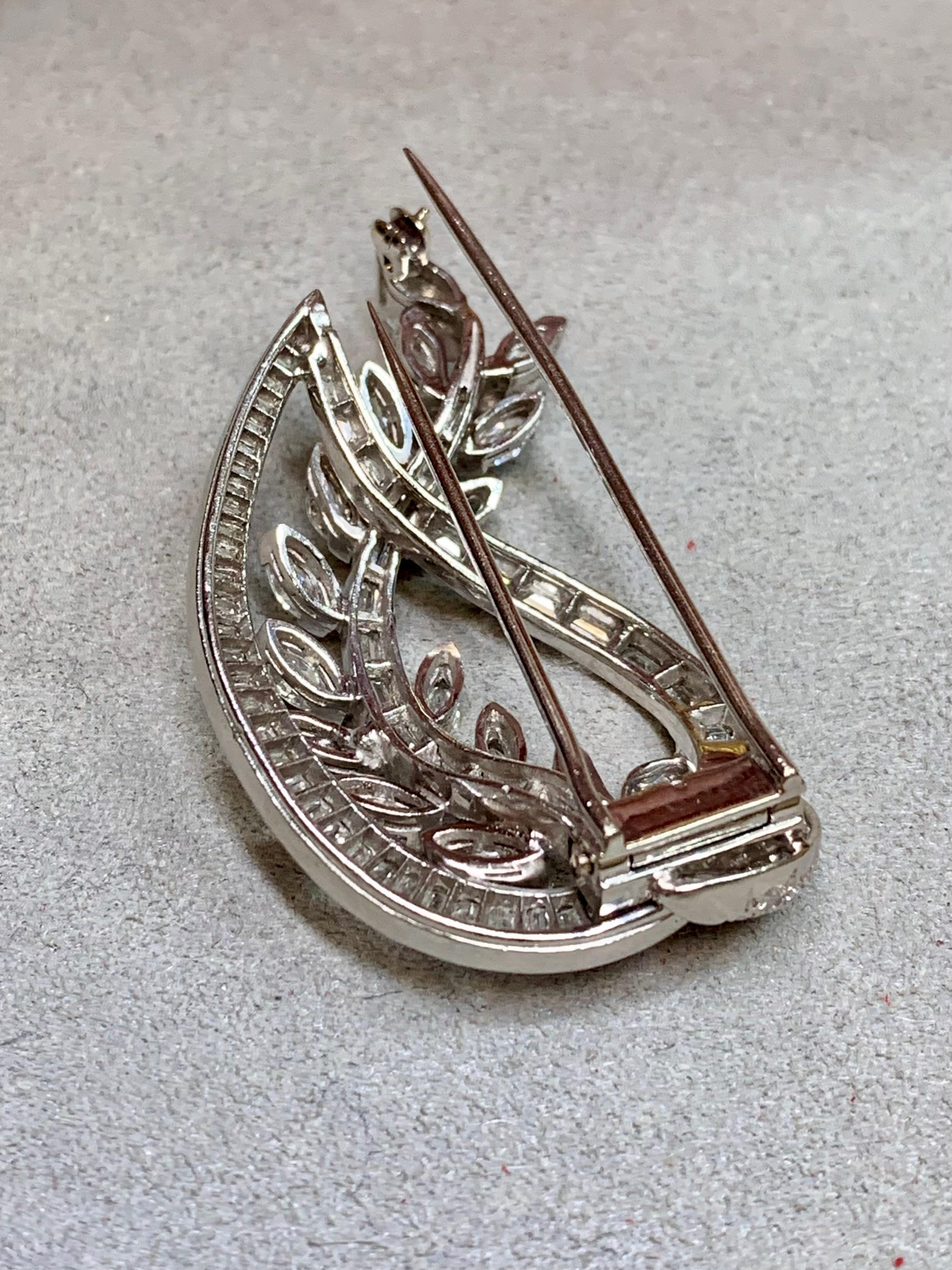 Spilla Vintage 1950 in platino con diamante Baguette Marquise Paisley Leaf 7ctw In condizioni buone in vendita a Winter Springs, FL