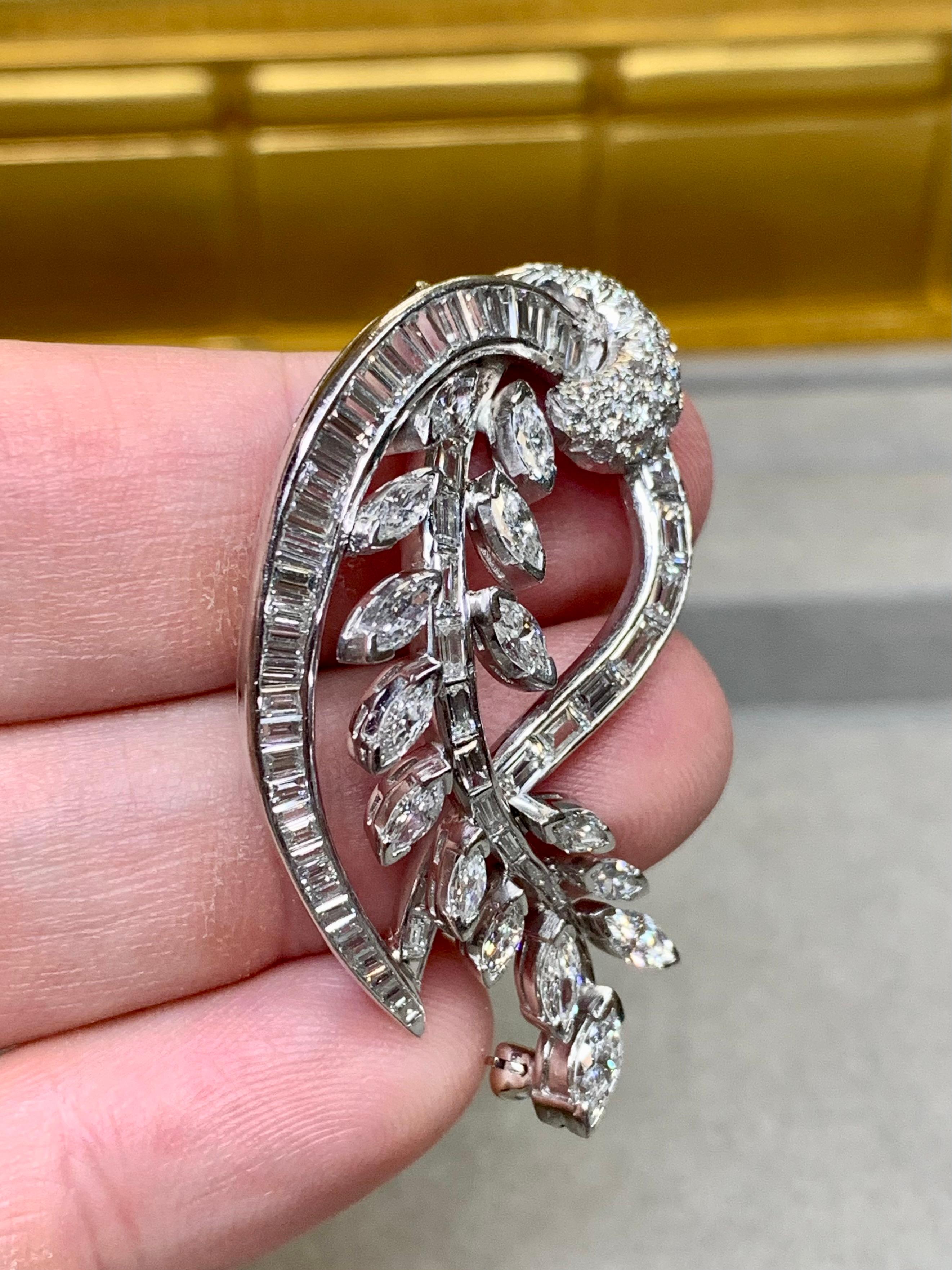 Spilla Vintage 1950 in platino con diamante Baguette Marquise Paisley Leaf 7ctw in vendita 2