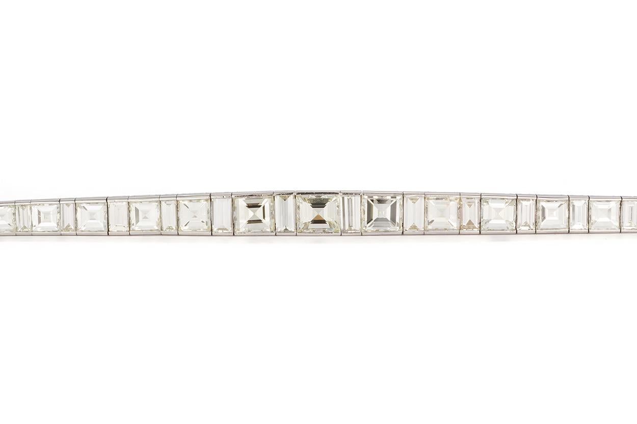 Art Deco Vintage 1950s Platinum and Diamond Graduated Line Bracelet 35.00 Carat