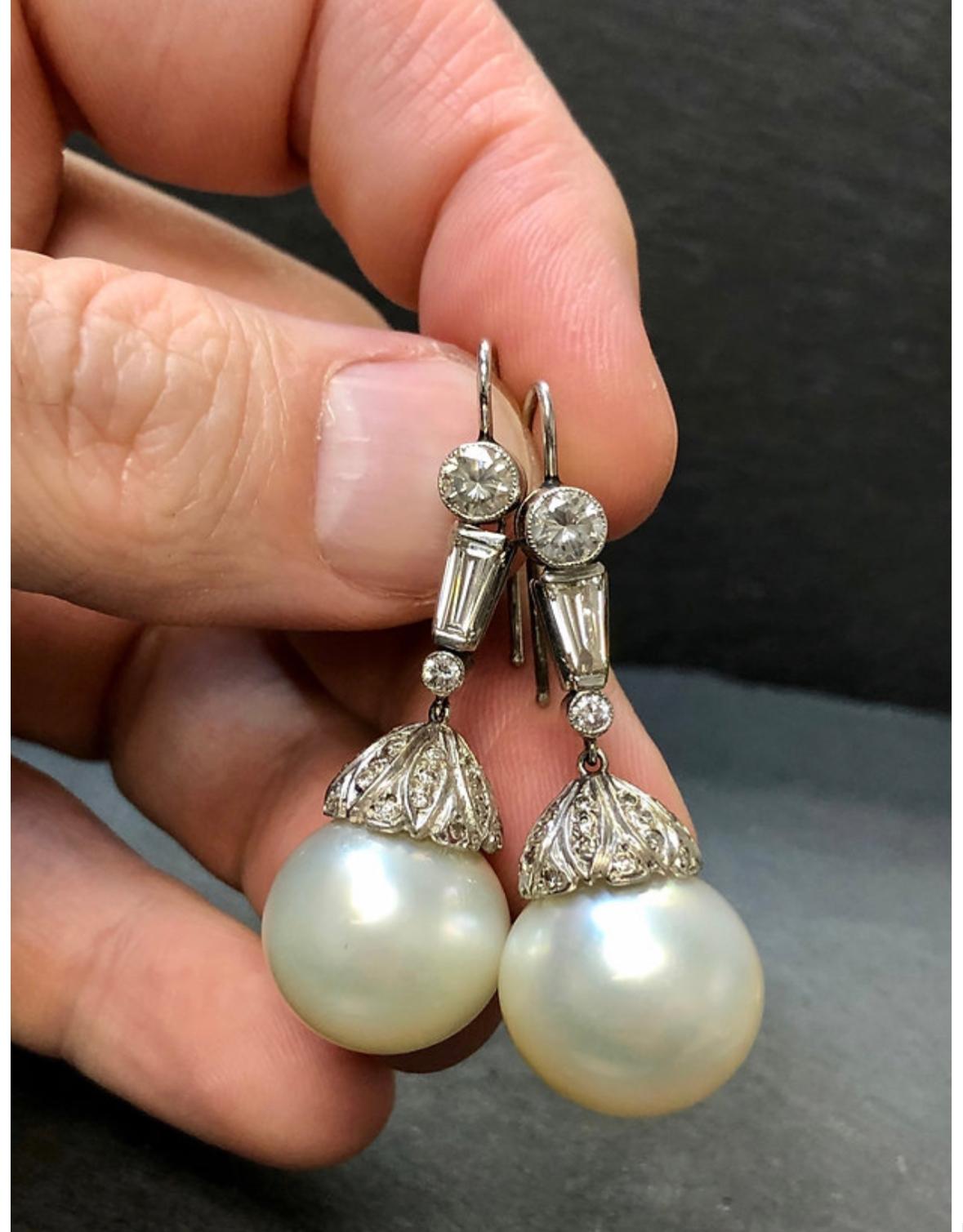 Vintage 1950's Platin Diamanten Südsee Perle Tropfen Französisch Haken Ohrringe im Zustand „Gut“ in Winter Springs, FL