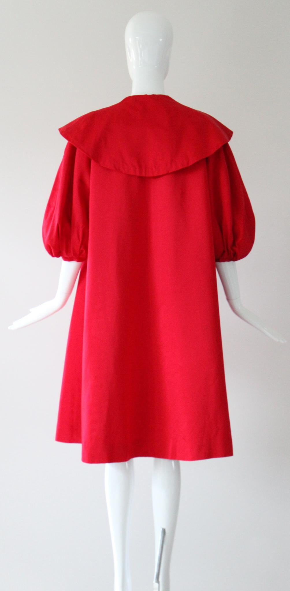 Vintage 1950's Red Satin Swing Coat Edge To Edge Coat Evening Coat UK 8 US 4 in vendita 6