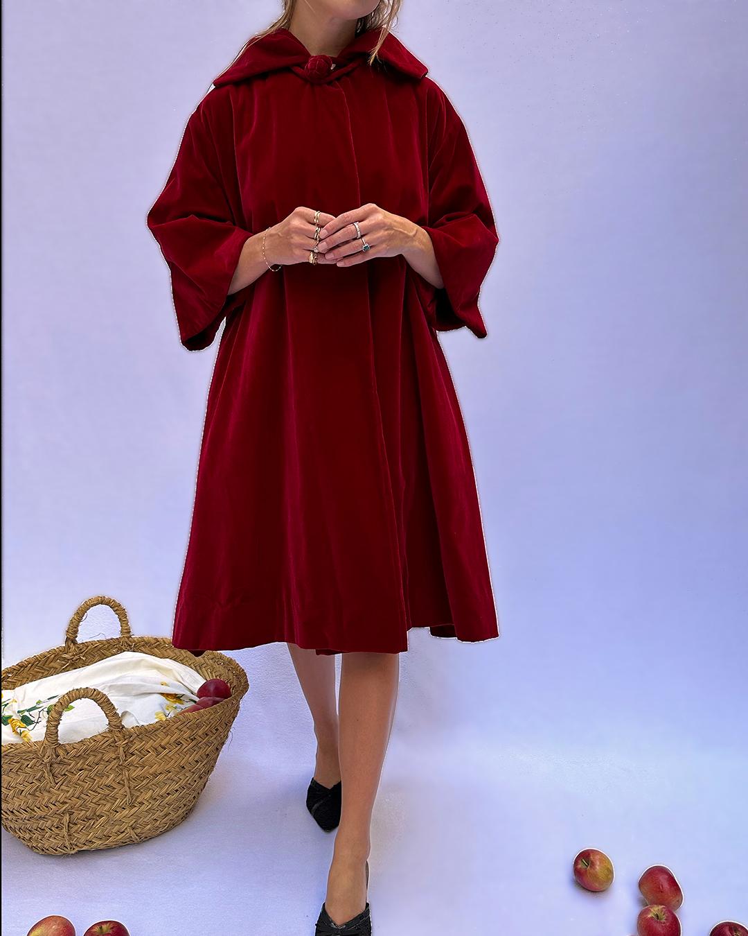 RARE VINTAGE 1950s RED VELVET SWING COAT/CAPE: This vintage coat is so special— you could honestly spend a lifetime searching, and not find one just like it. Made in the early 1950s (possibly late 1940s) it's crafted from the most gorgeous plush