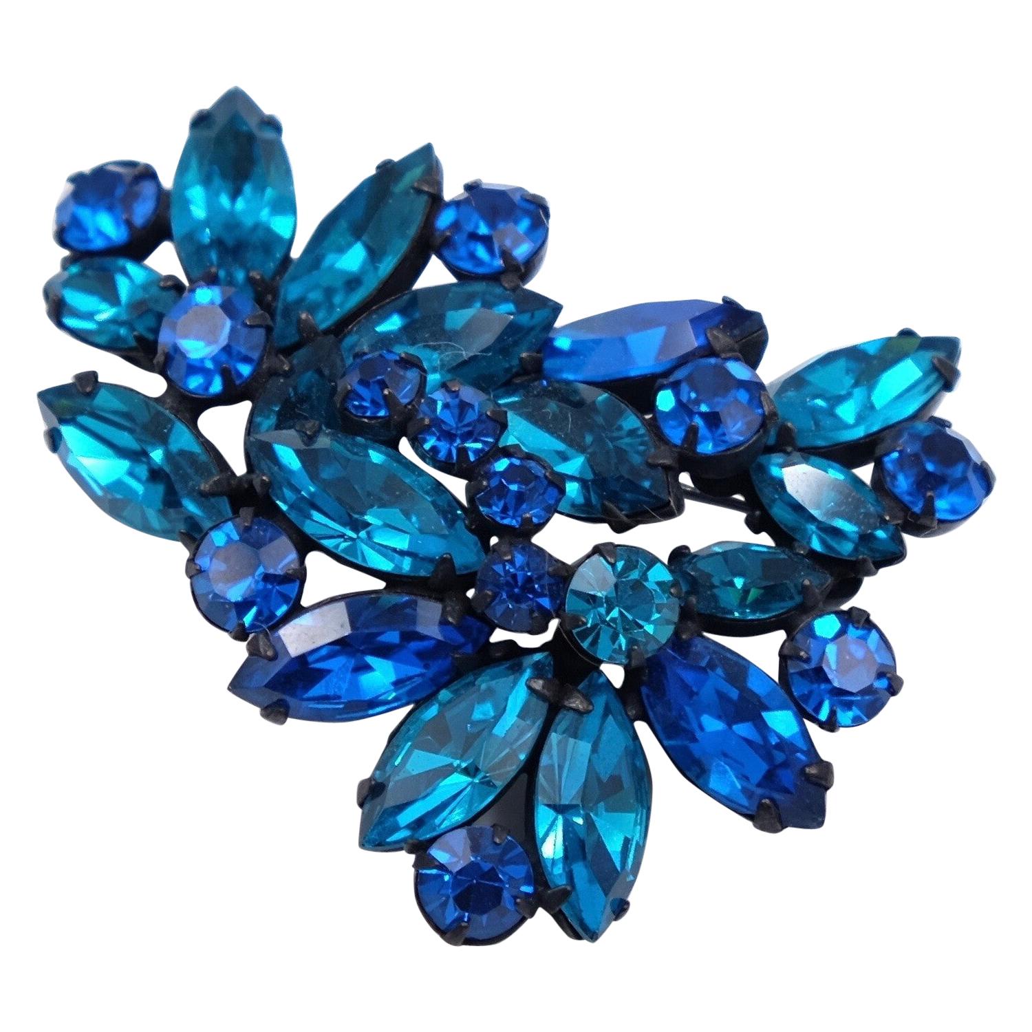 Vintage 1950's Regency Deep Blue Crystal Brooch