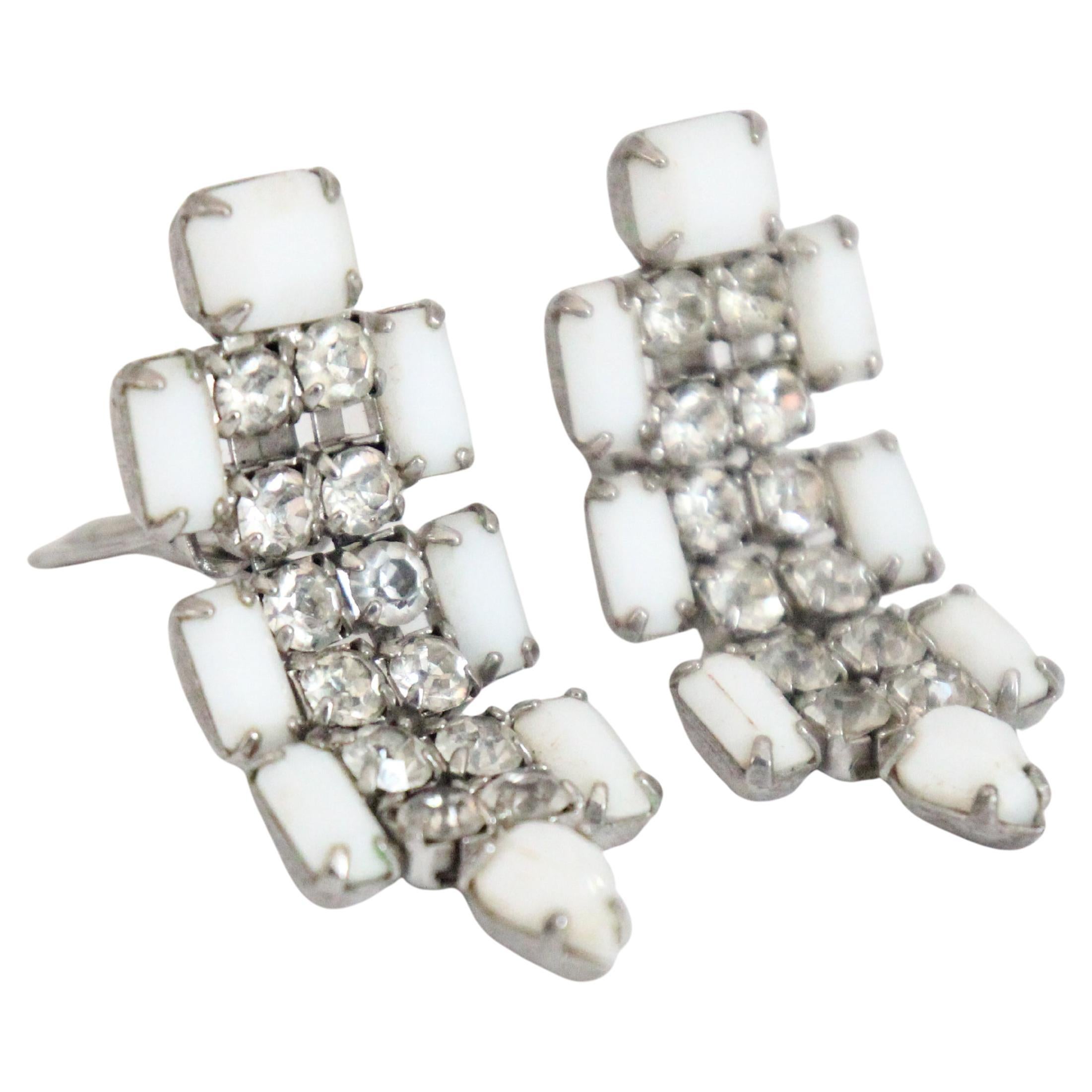 Vintage 1950s Rhinestone and Milk Glass Weiss Clip on Earrings 1950s Weiss For Sale