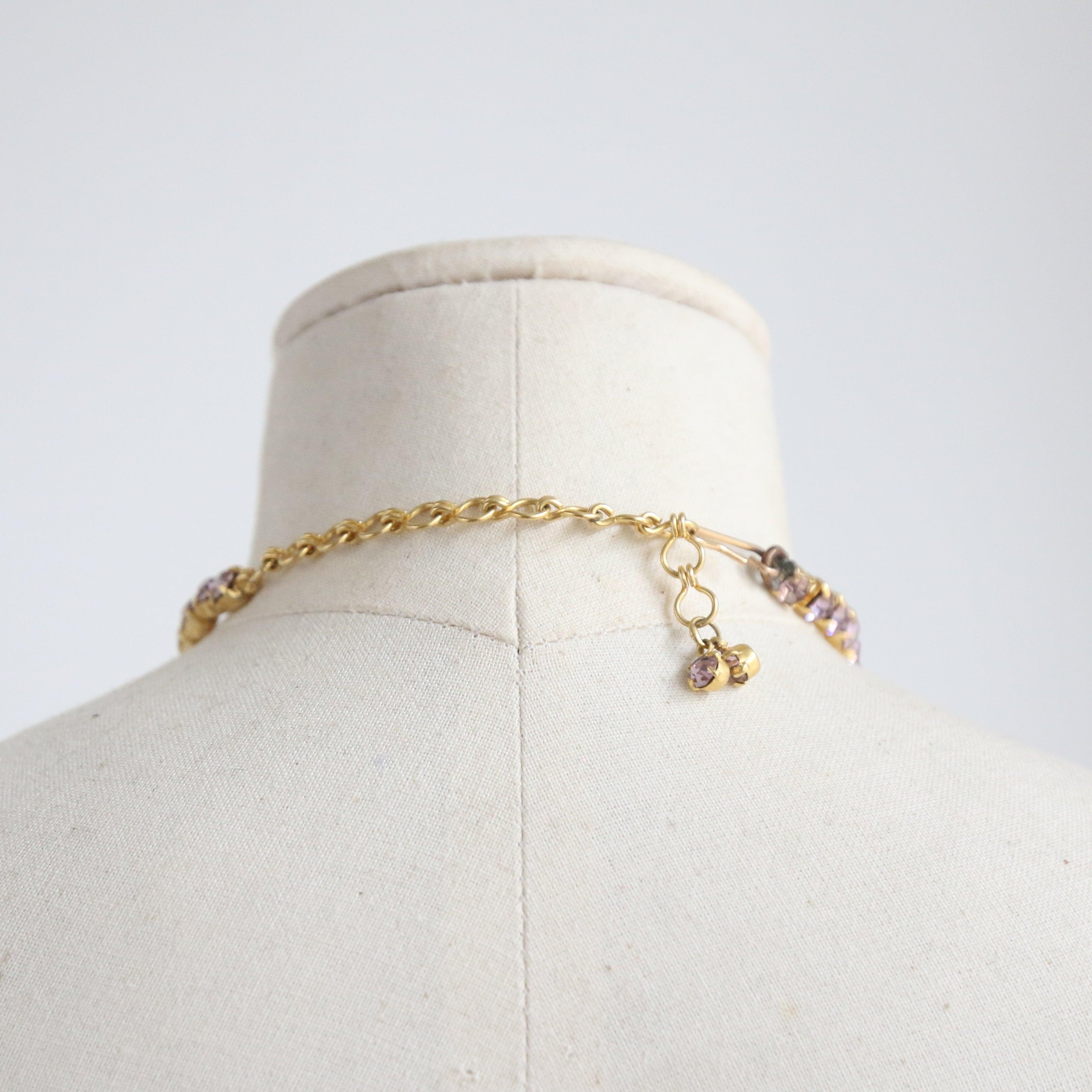 Vintage 1950's Rhinestone Necklace Lilac and Chartreuse Statement Jewel Necklace In Good Condition For Sale In Cheltenham, GB