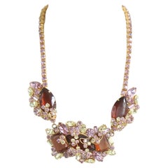 Collana di strass vintage anni '50 Lilla e chartreuse con dichiarazione Jewell
