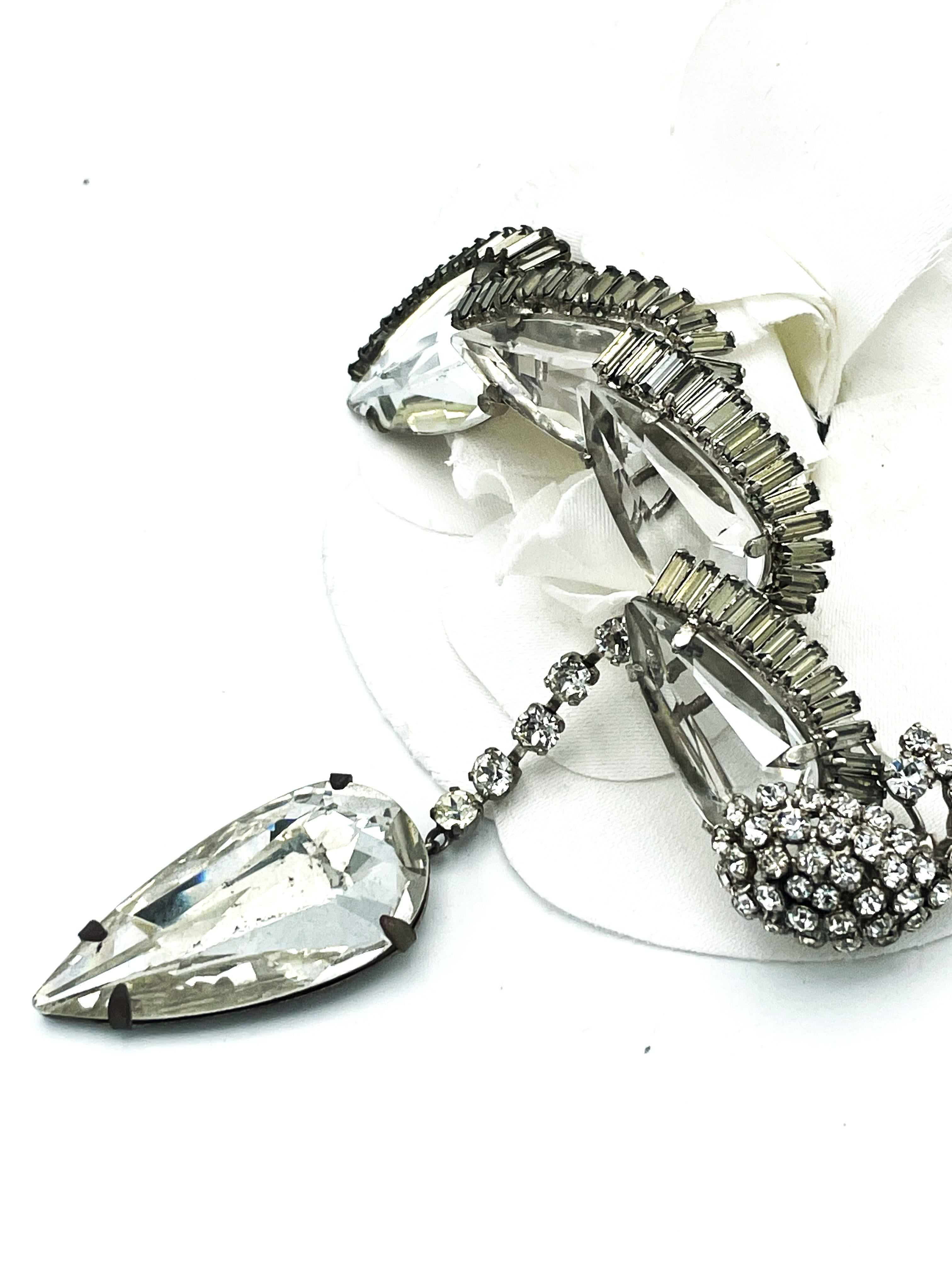 Moderne Roger Jeane-Pierre Paris Broche vintage en cristal des années 1950 en vente