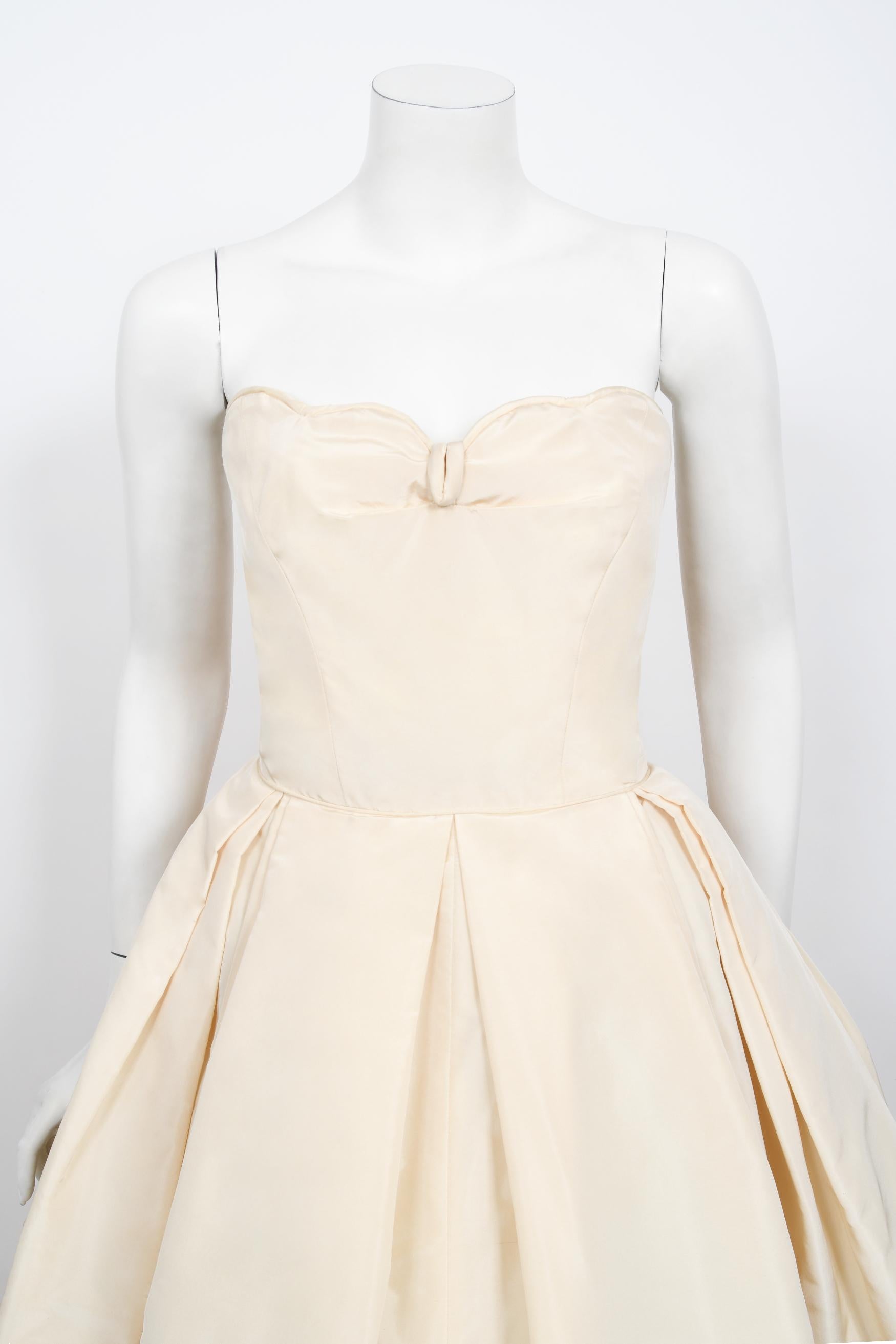 Women's Vintage 1950s Rosalie Macrini Couture Cream Silk Strapless Bridal Wedding Gown  