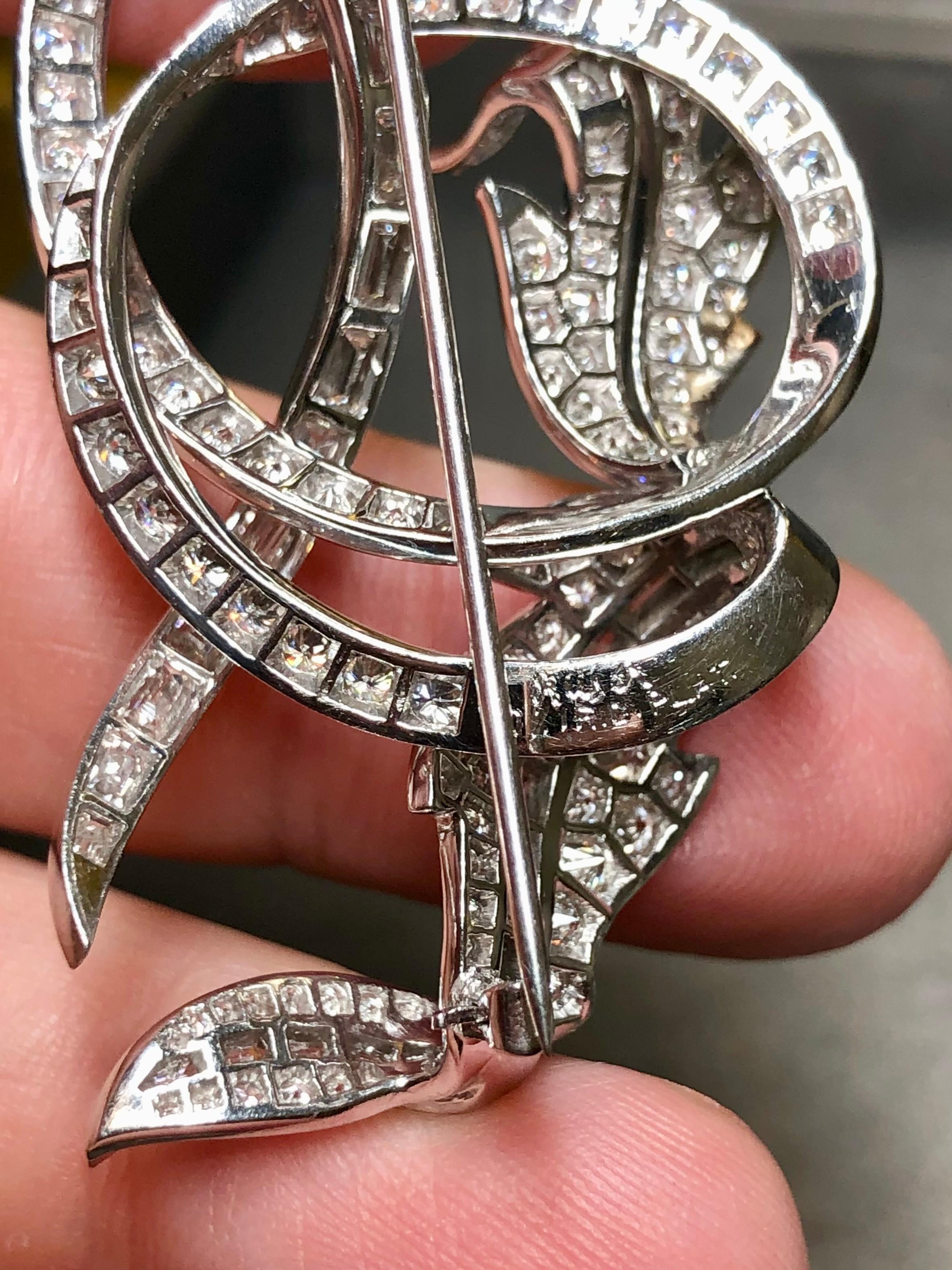 Women's or Men's Vintage 1950’s RUSER Platinum Leaf Vine Baguette Round Diamond Brooch 5.83cttw For Sale