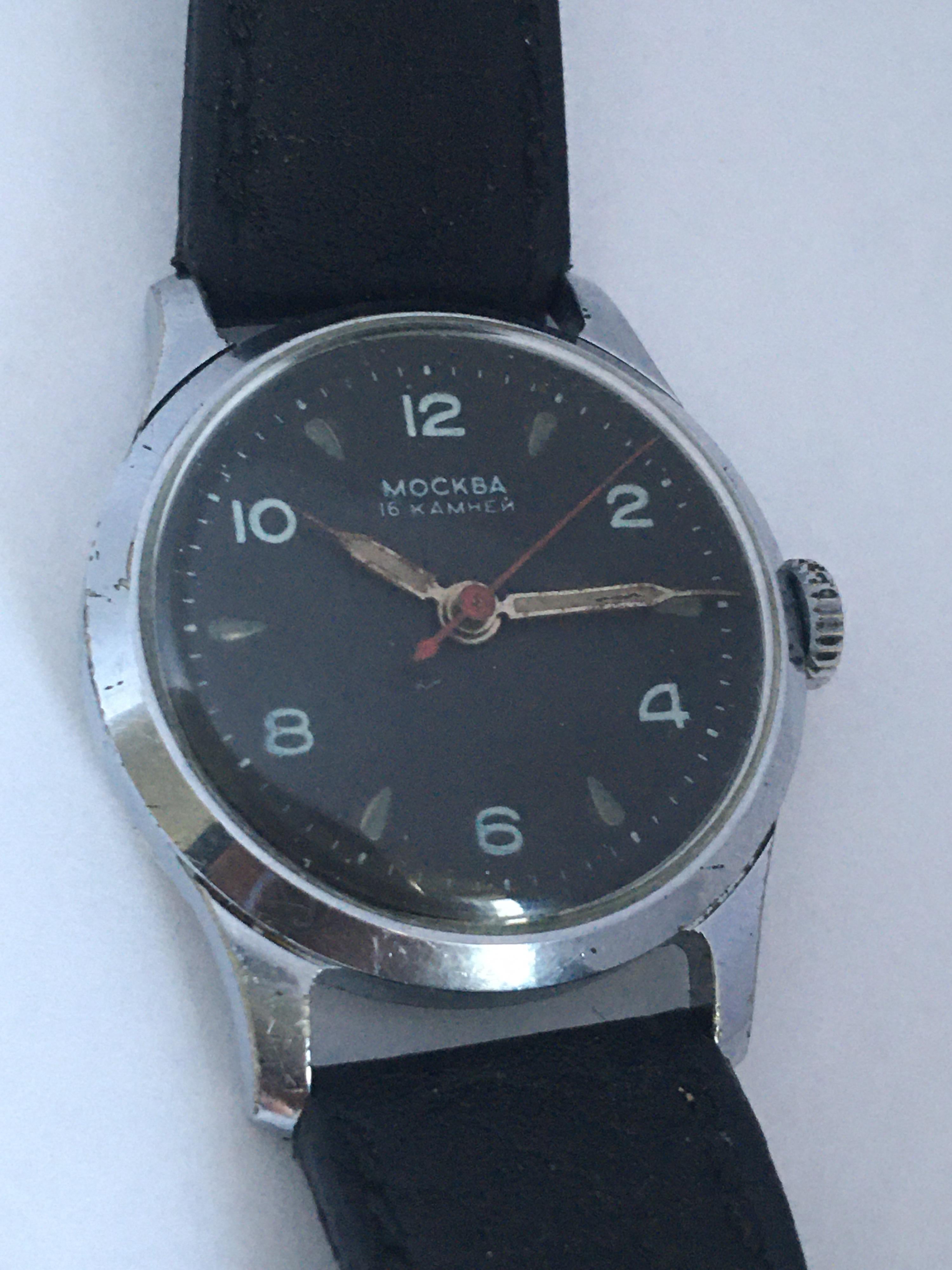 Vintage 1950s Russian Mechanical with Sweep Seconds Watch In Good Condition For Sale In Carlisle, GB