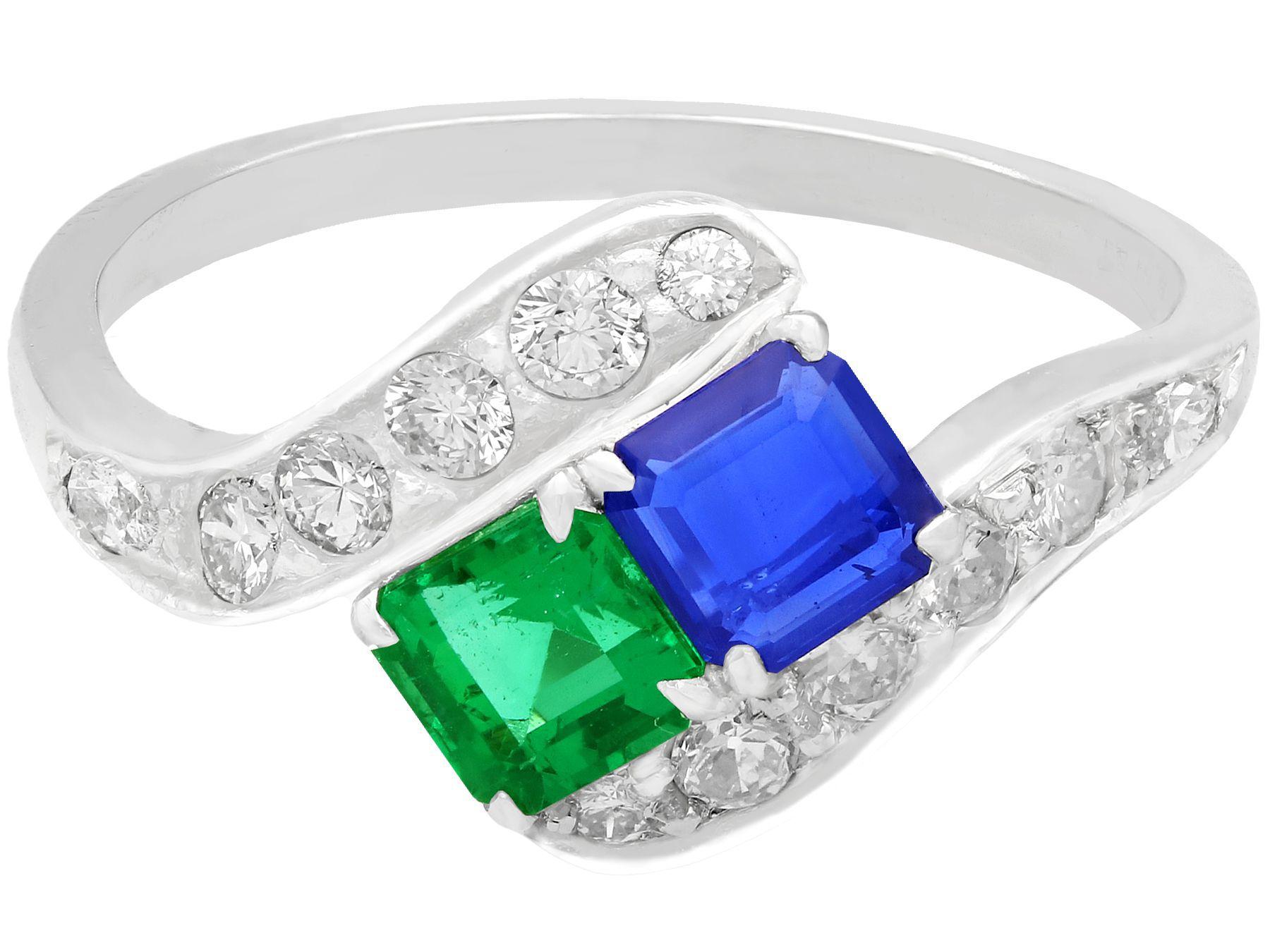 Vintage 1950s Sapphire and Emerald Diamond and Platinum Twist Ring In Excellent Condition For Sale In Jesmond, Newcastle Upon Tyne