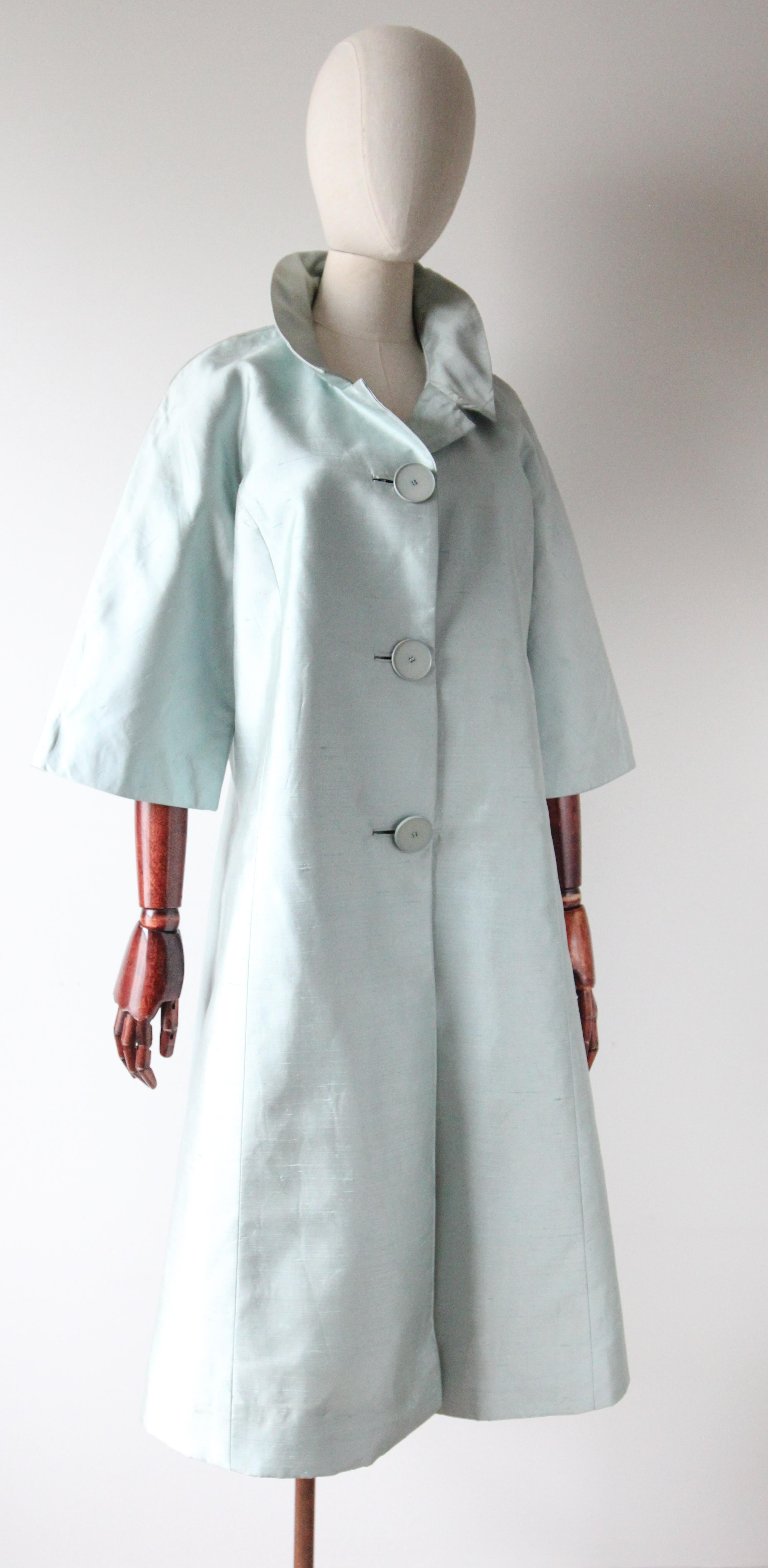 Vintage 1950's Shantung Seide Blau Mantel Vintage 1950's Silk Duster Coat UK 10-14 für Damen oder Herren im Angebot