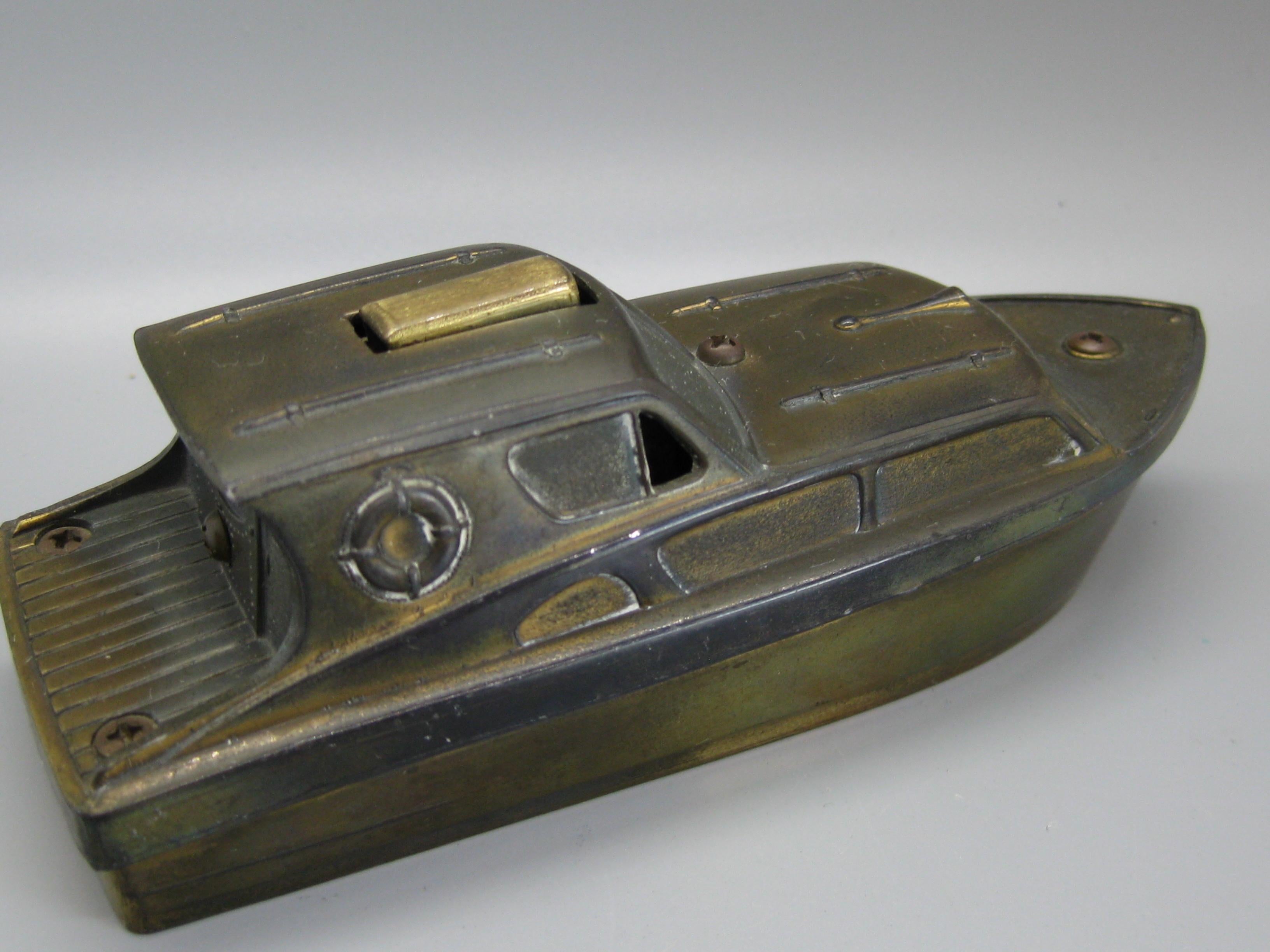 20th Century Vintage 1950s Shields Nautical Maritime Yacht Boat Figural Table Lighter