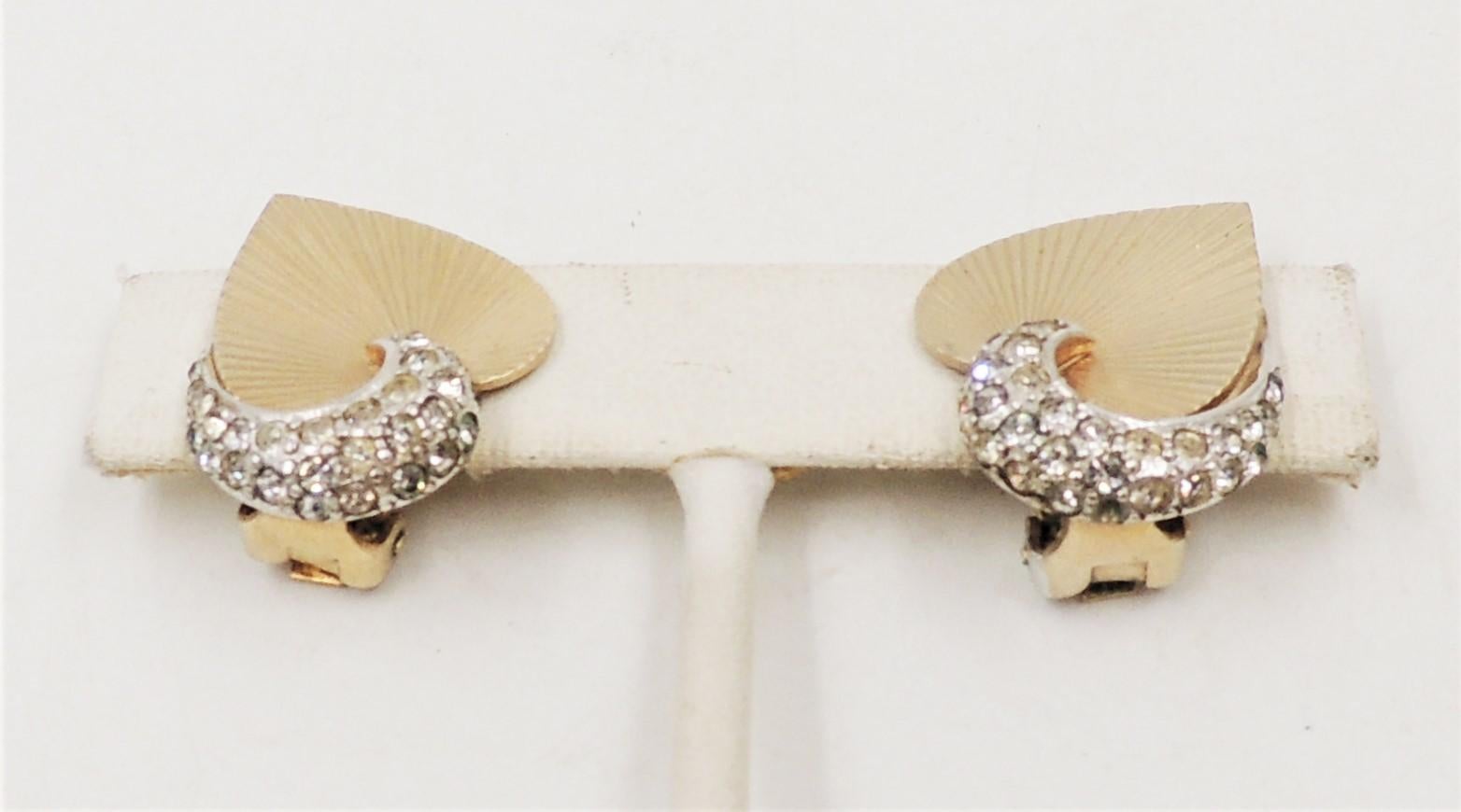 Vintage 1950s Signed Boucher Goldtone & Pave Rhinestone Heart Clip Back Earrings For Sale 1