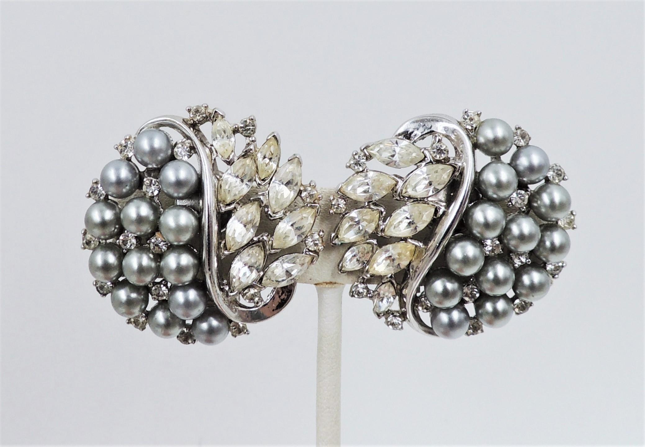 Vintage 1950s Signed Crown Trifari Faux-Black Pearl & Rhinestone Clip Earrings In Excellent Condition For Sale In Easton, PA