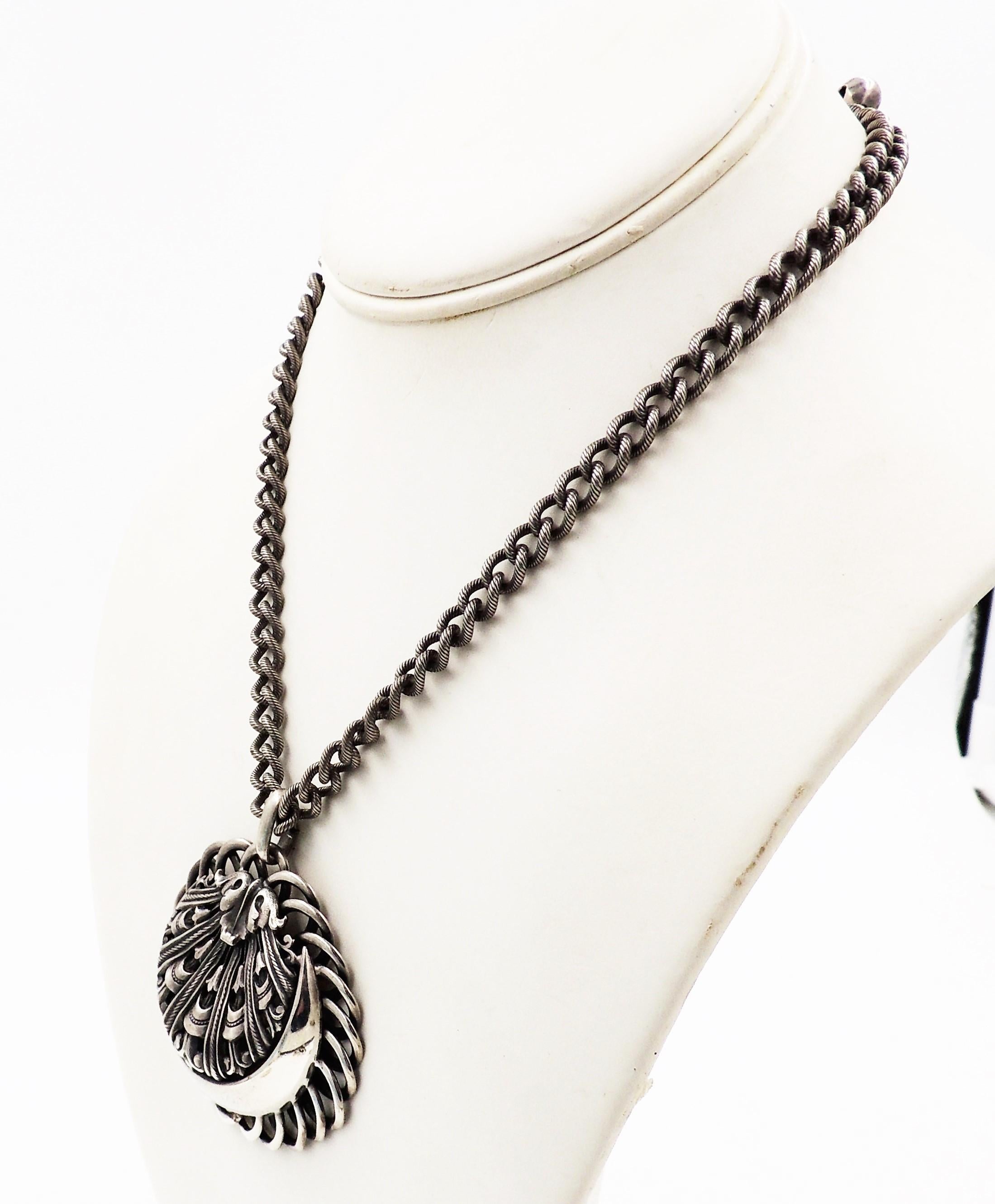 Women's Vintage 1950s Signed Napier Deco Style Silvertone Shell Pendant Necklace