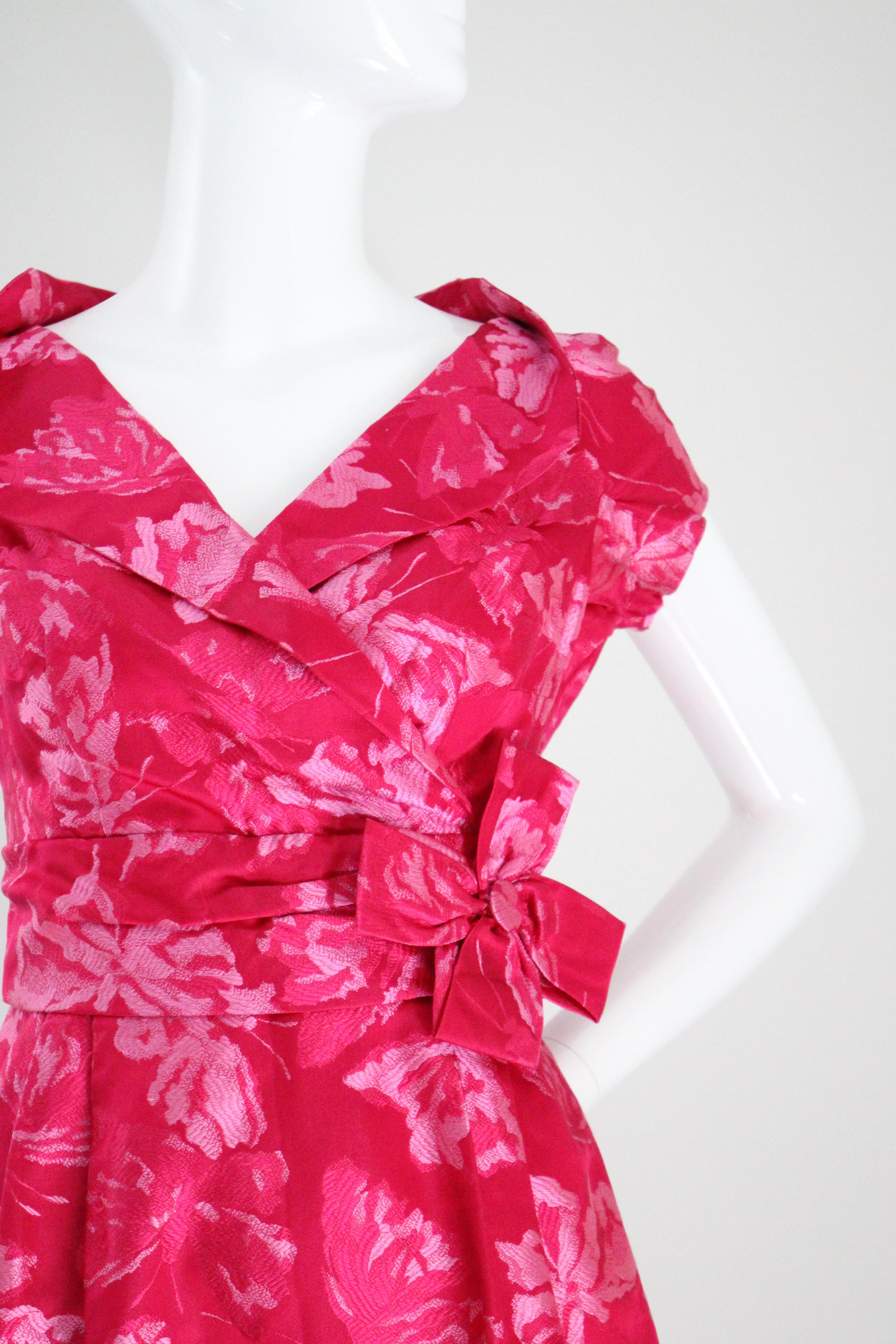 Vestido mariposa brocado seda vintage años 50 UK 8-10 US 4-6 en Bueno Estado en Cheltenham, GB