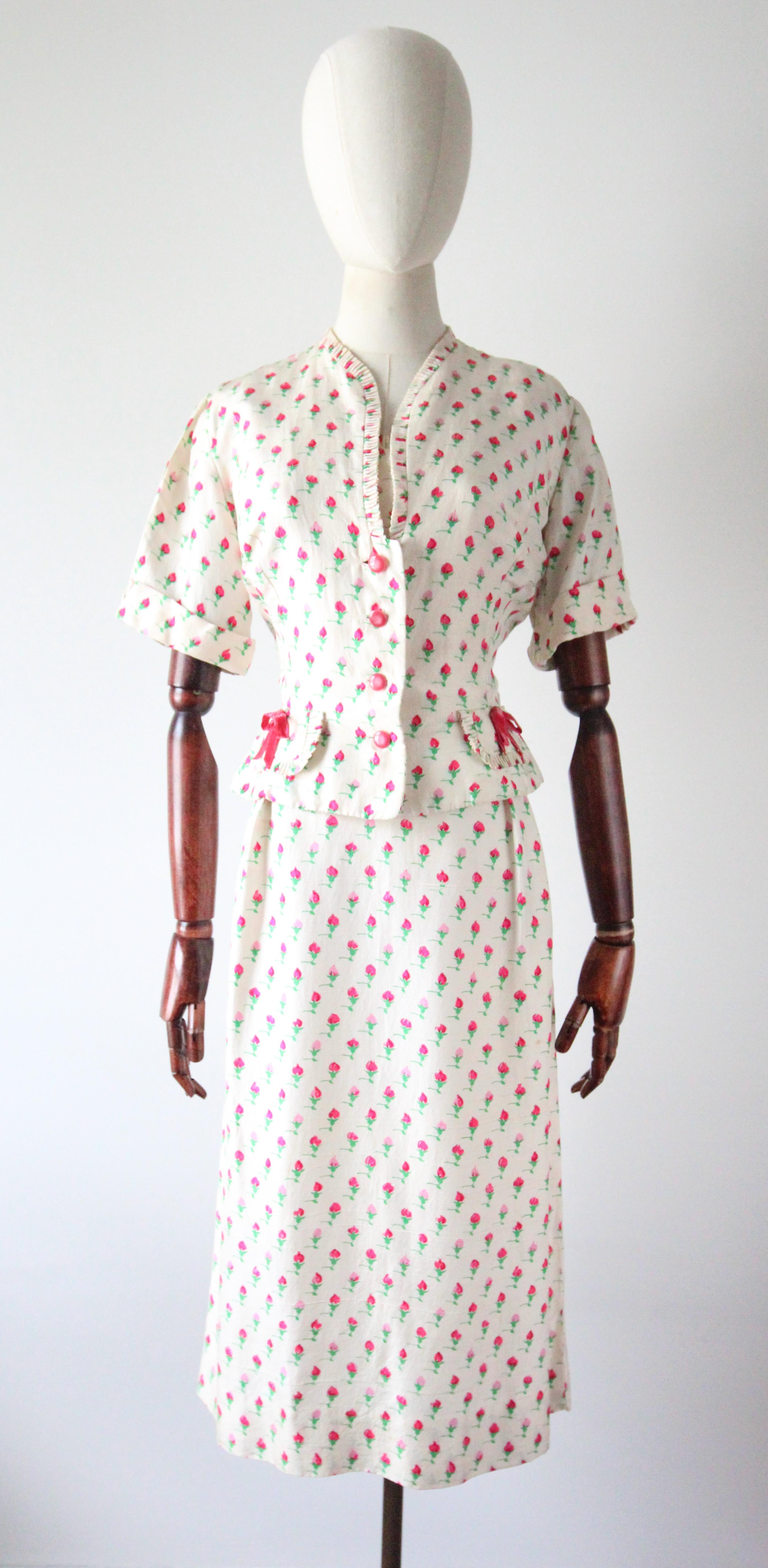 Vintage 1950's Silk Rose Bud Print Dress and Jacket 1950's Silk Dress Suit For Sale 2