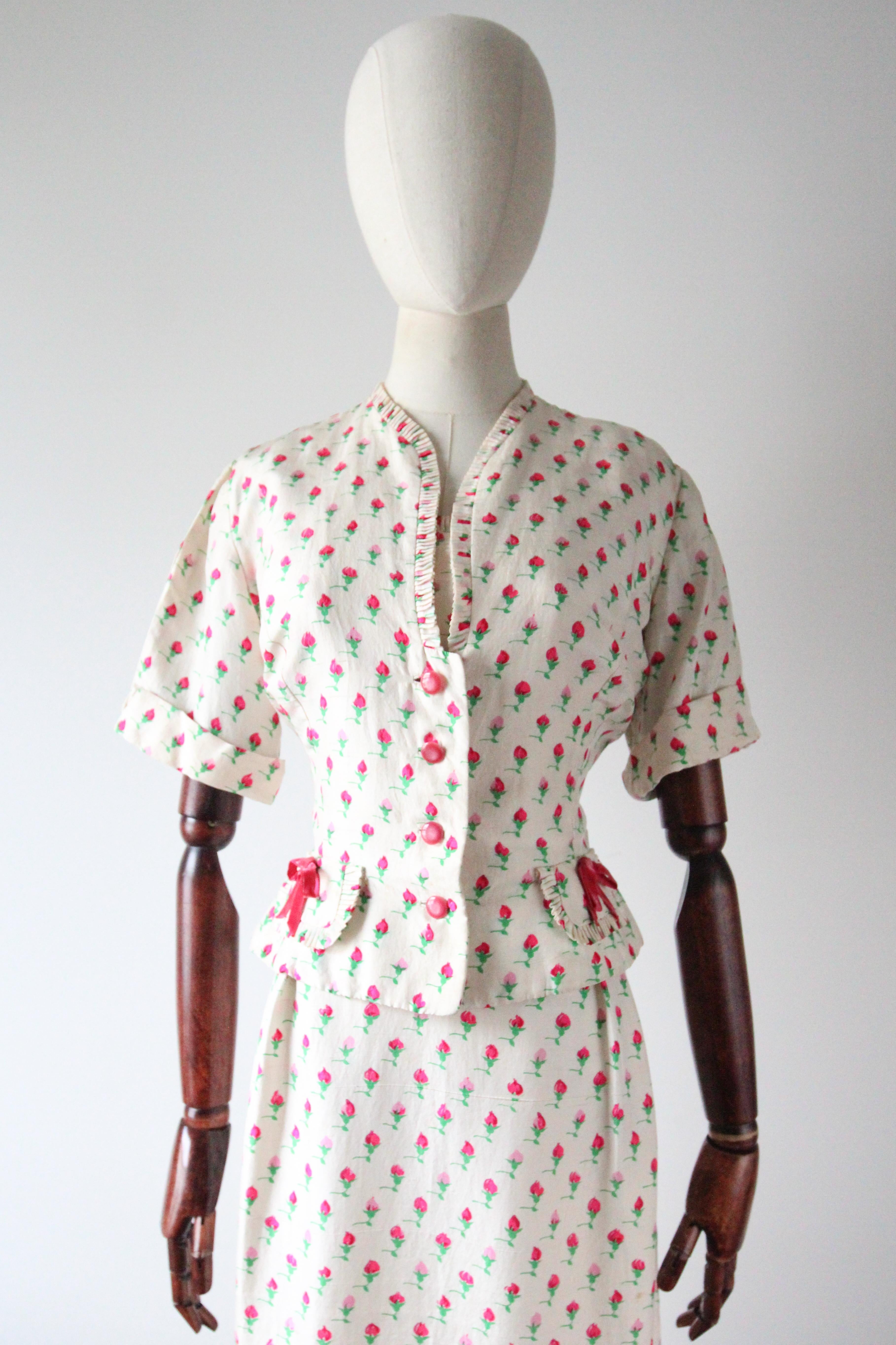 Vintage 1950's Silk Rose Bud Print Dress and Jacket 1950's Silk Dress Suit For Sale 3