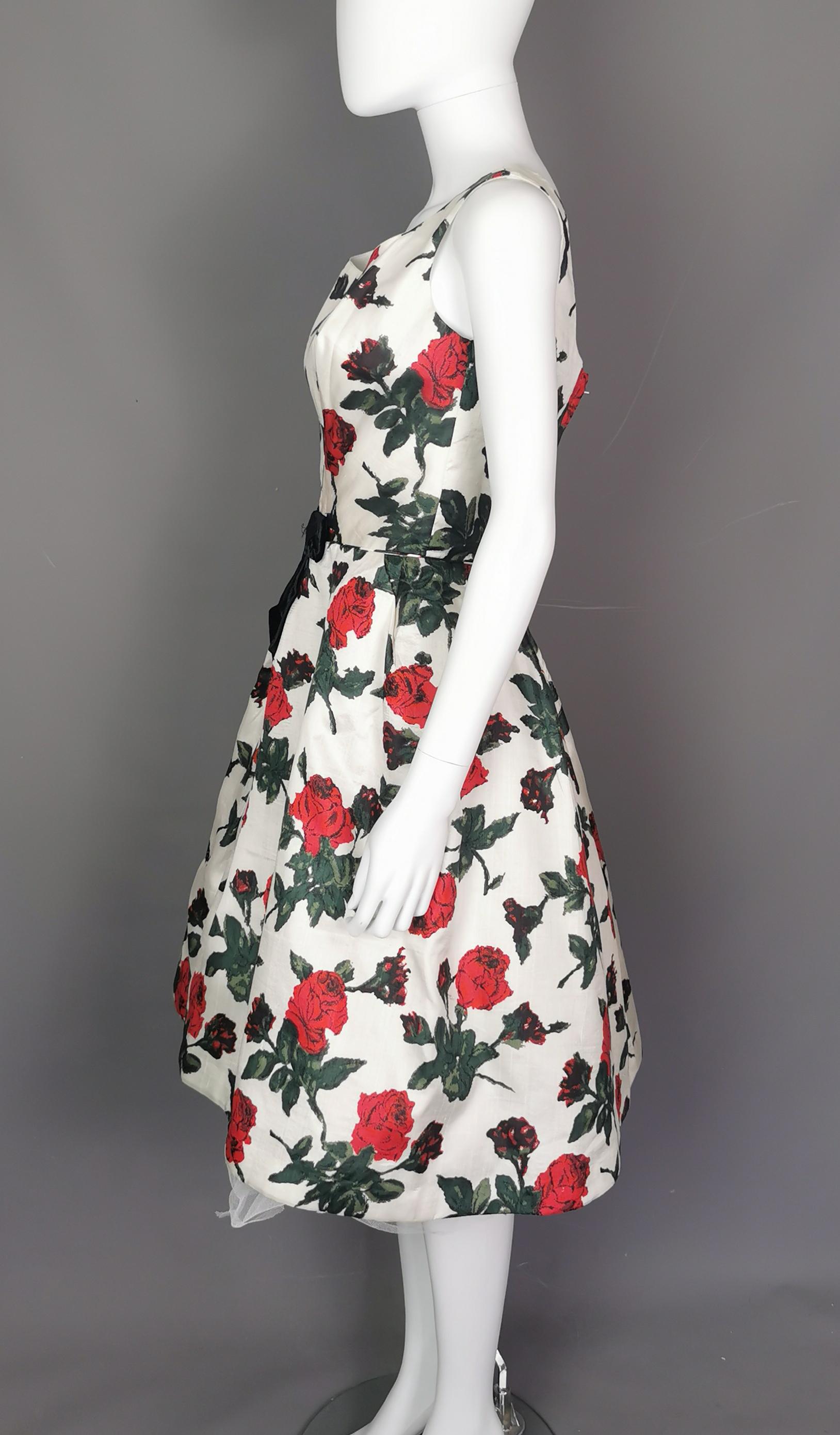 Vintage 1950s silk Rose print dress  9